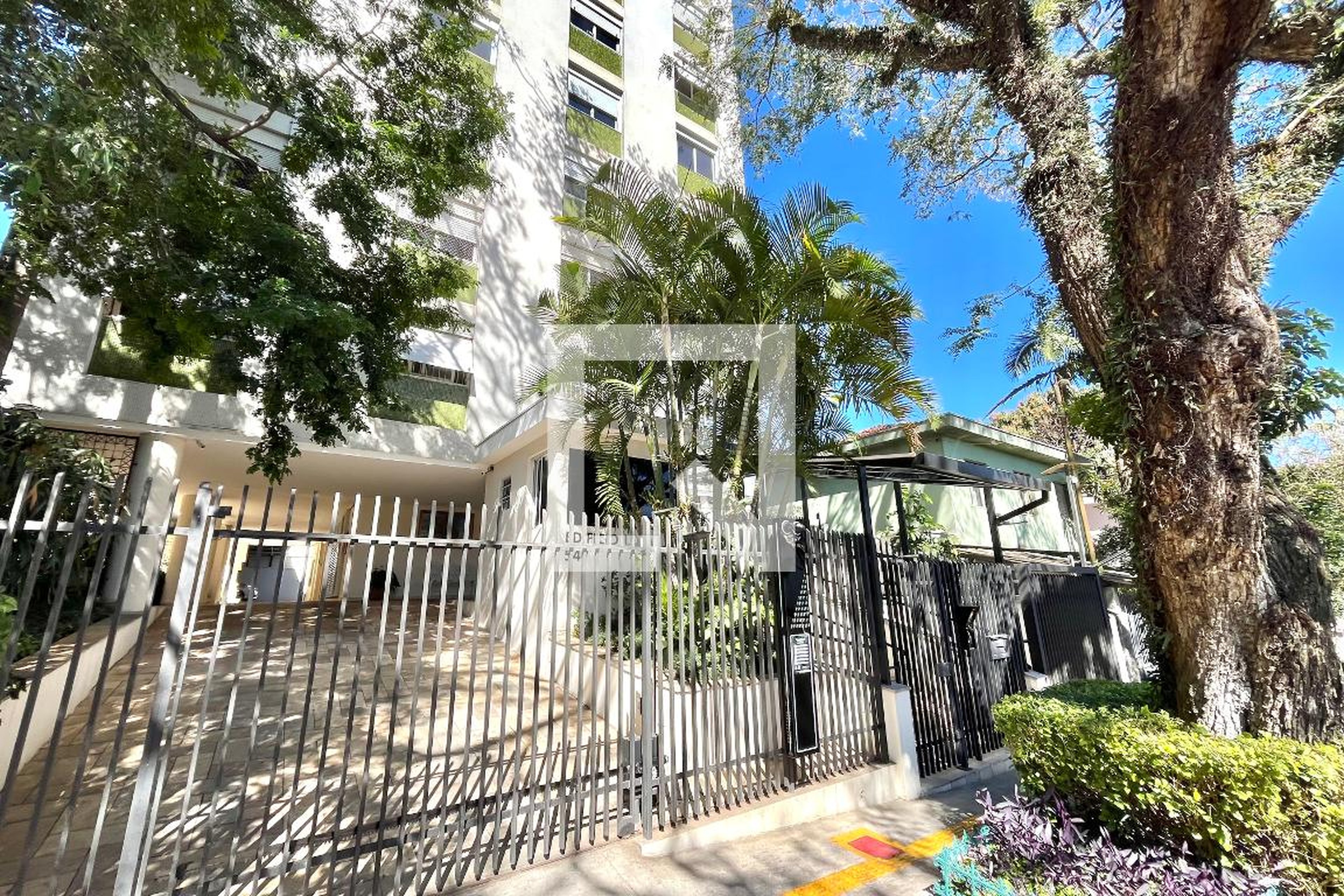 Fachada Condomínio Lota