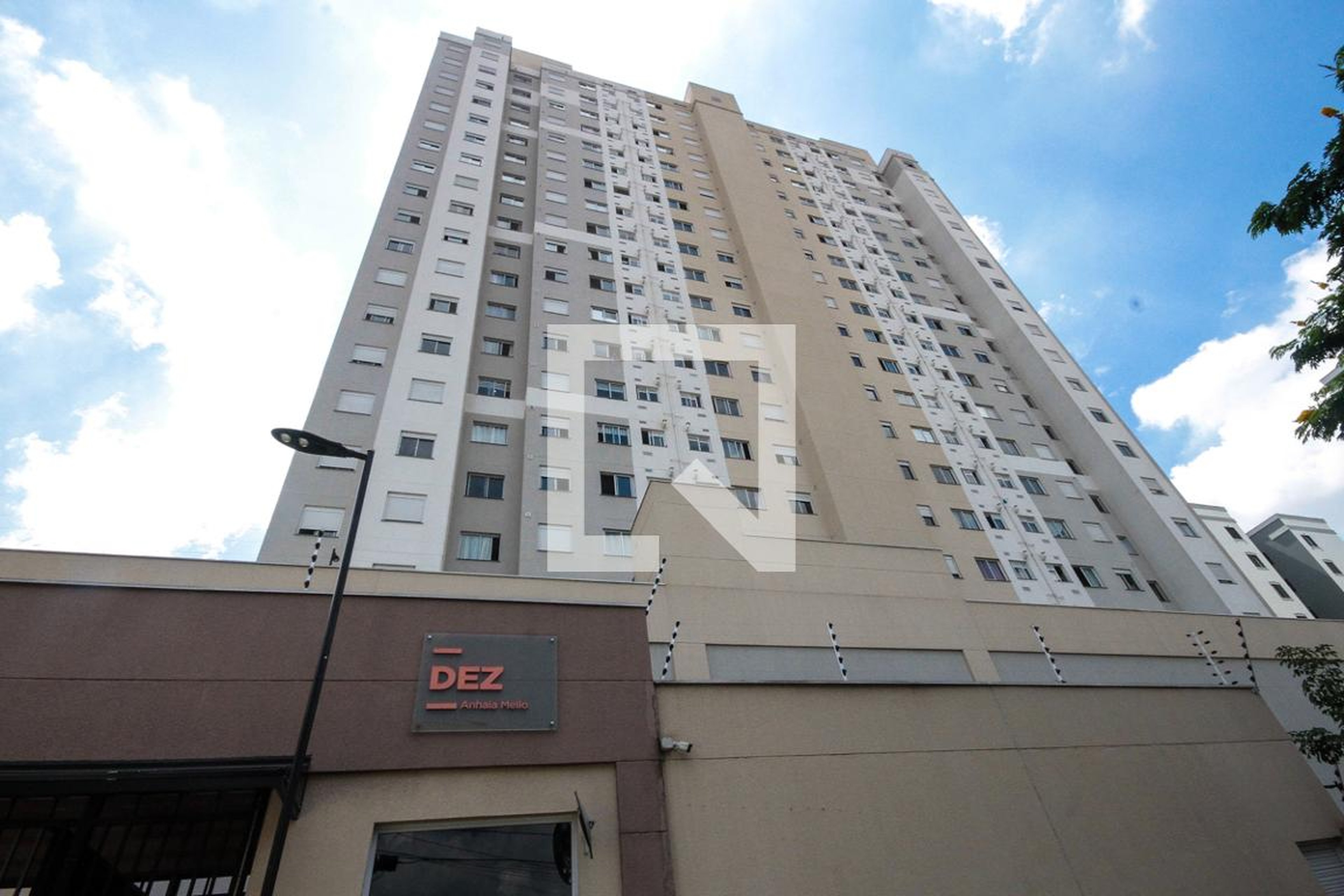 Fachada Condomínio Dez Anhaia Mello