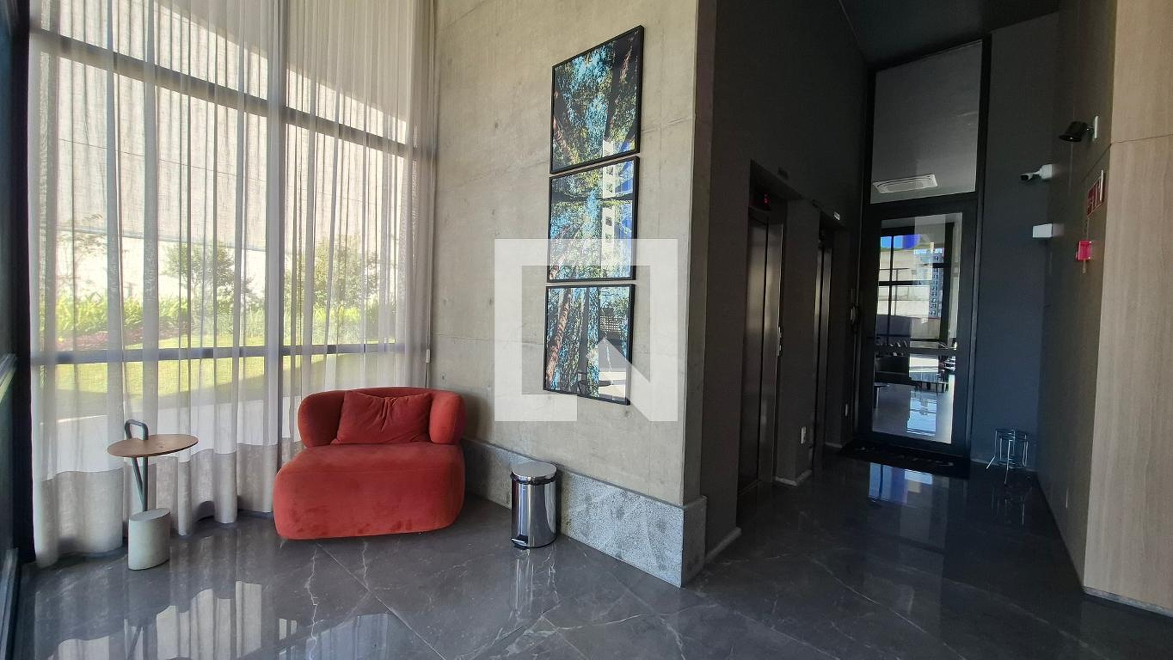 Hall social - Velazquez