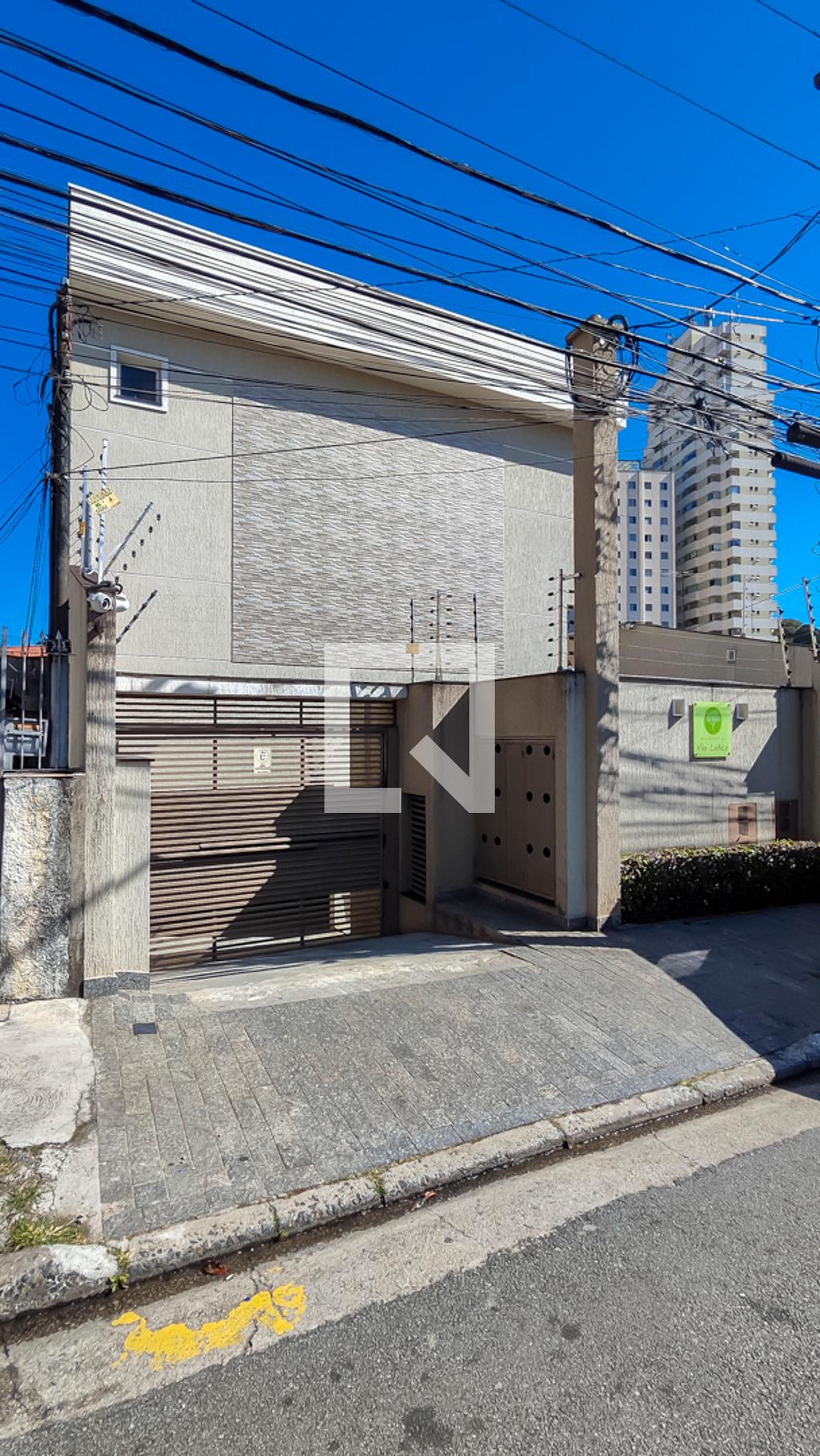 Fachada do Condomínio Condomínio village