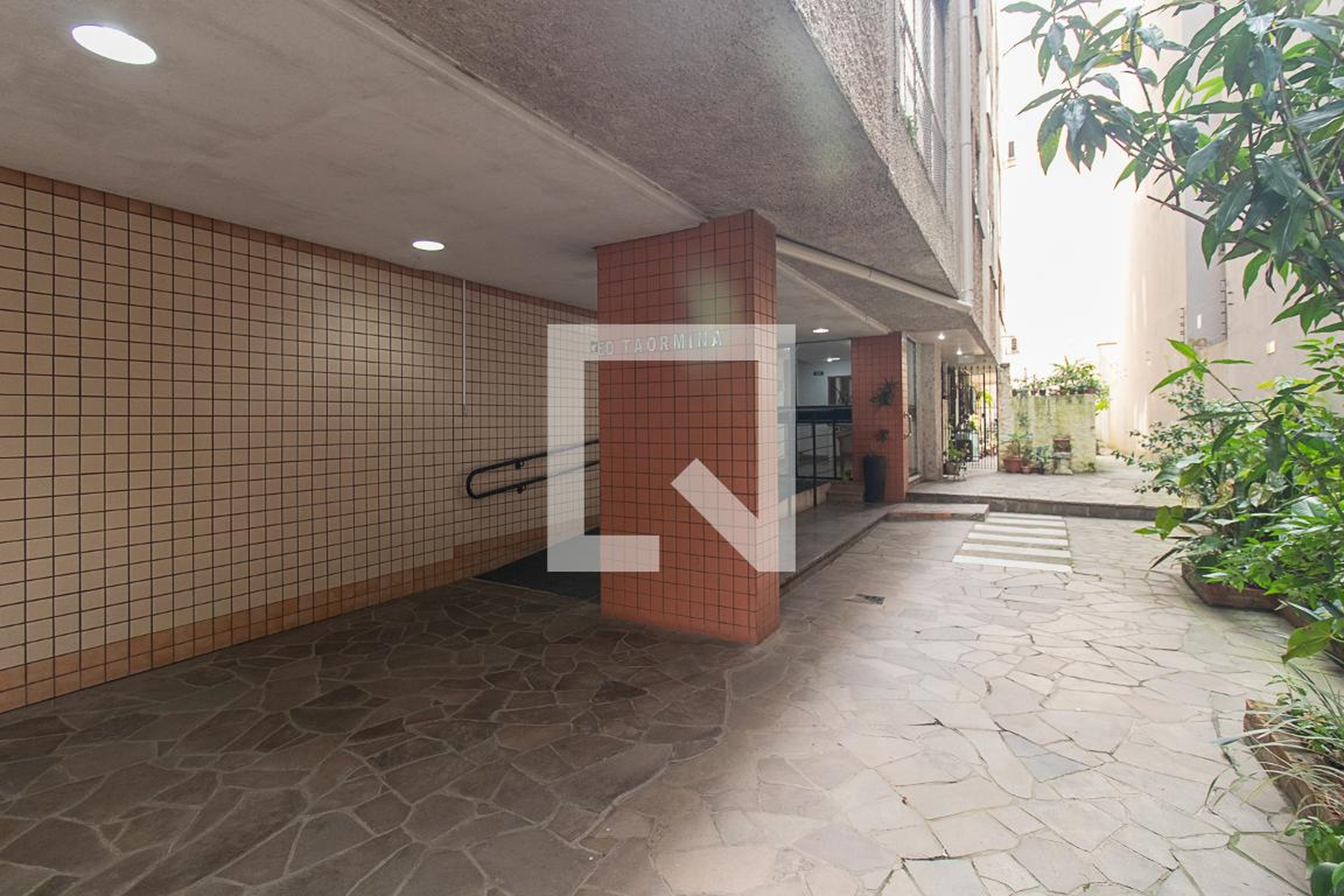 Entrada - Edifício Taormina