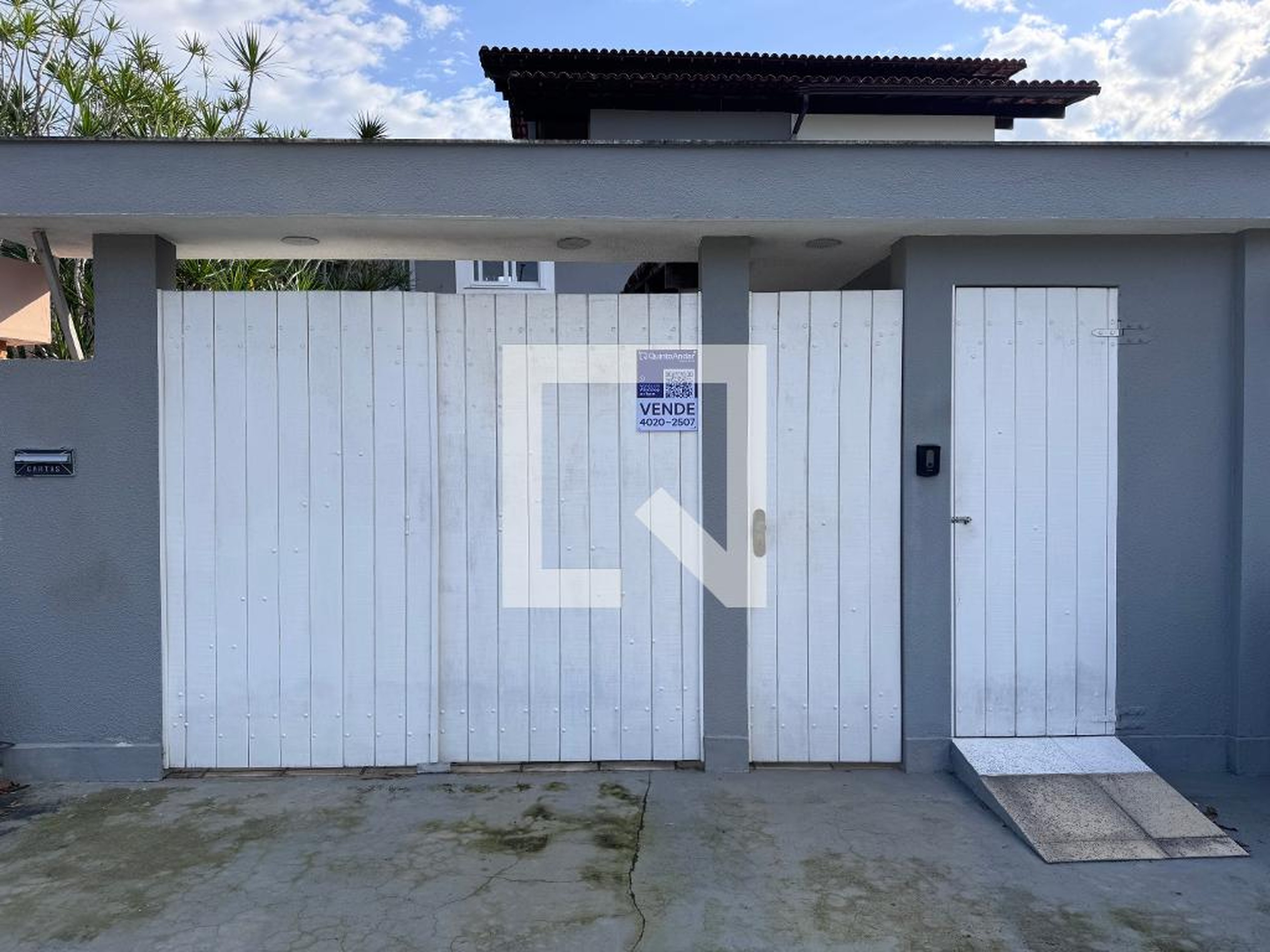 Fachada Condomínio em Rua Dário Coelho, 33