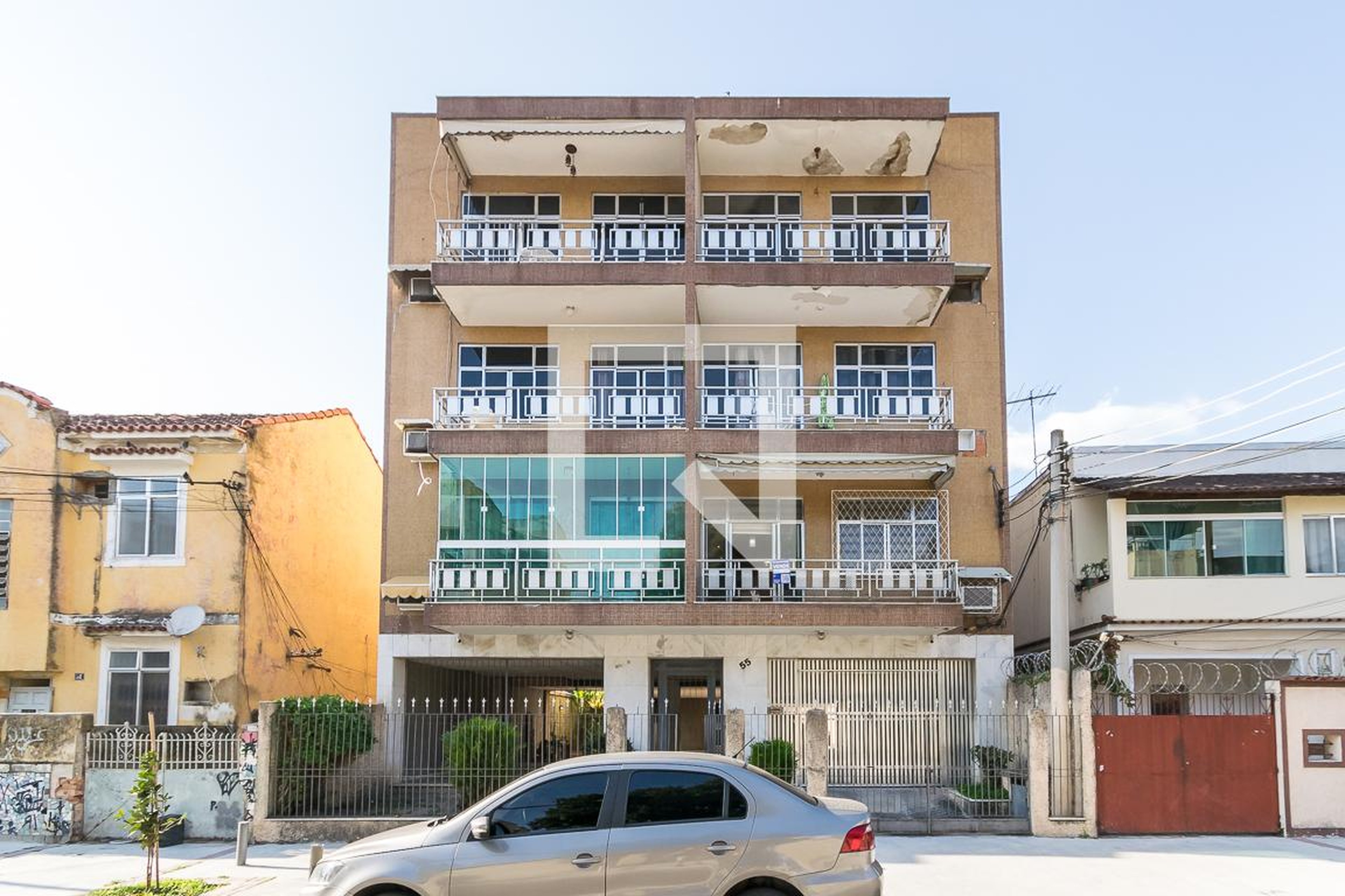 Fachada do Prédio Condomínio em Rua Guaratinguetá, 55