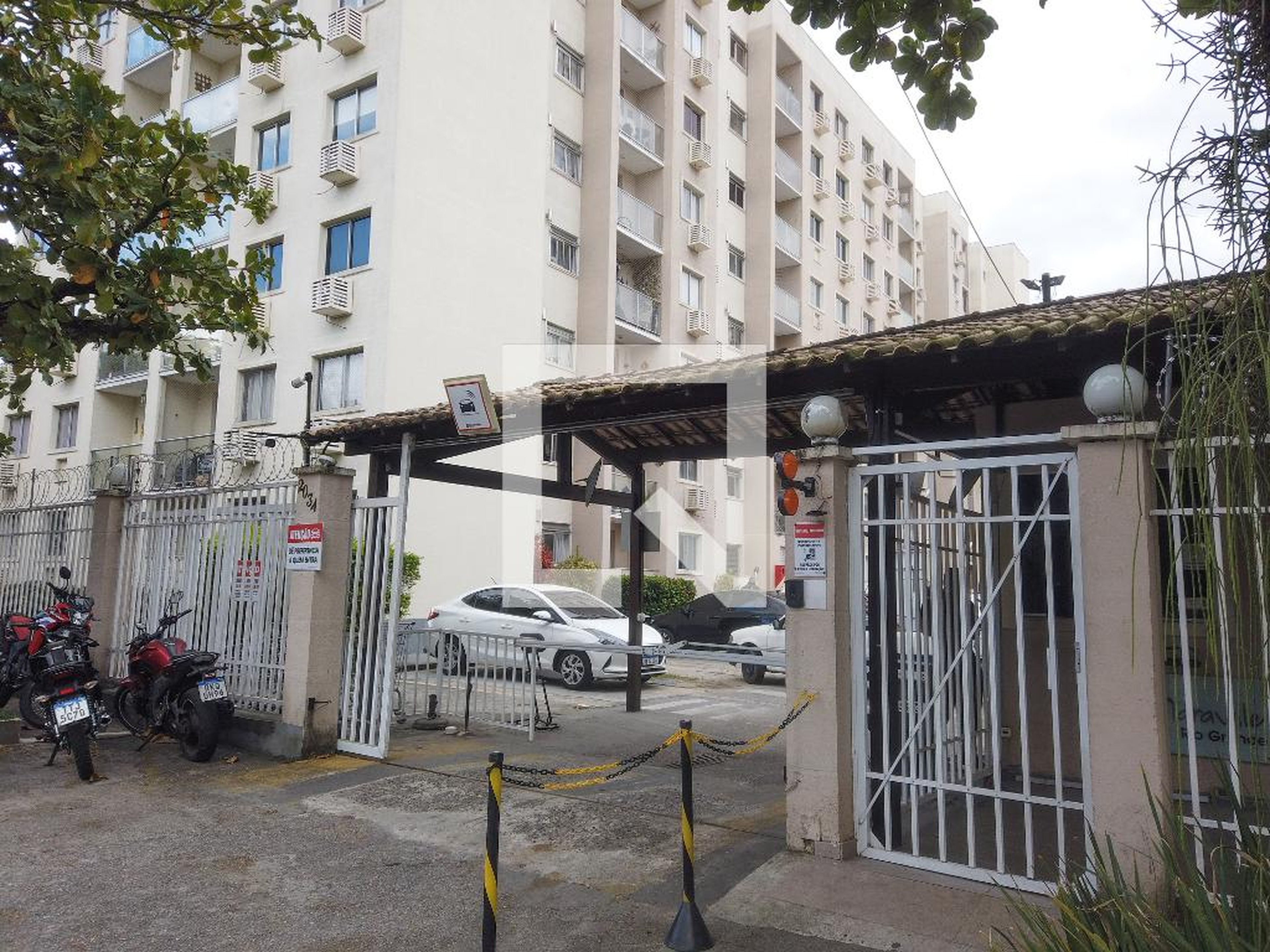 Fachada do Condomínio Condomínio Maraville