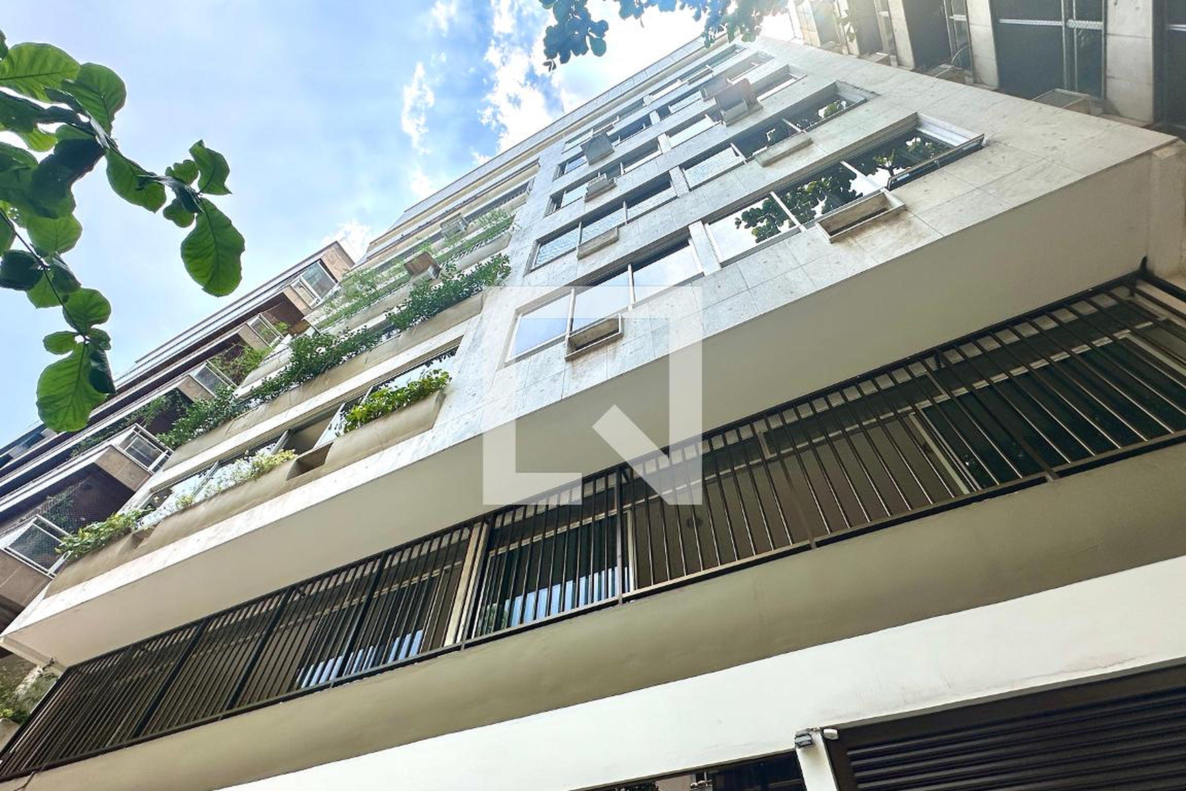 Fachada Condomínio em Rua Barão de Jaguaripe, 30