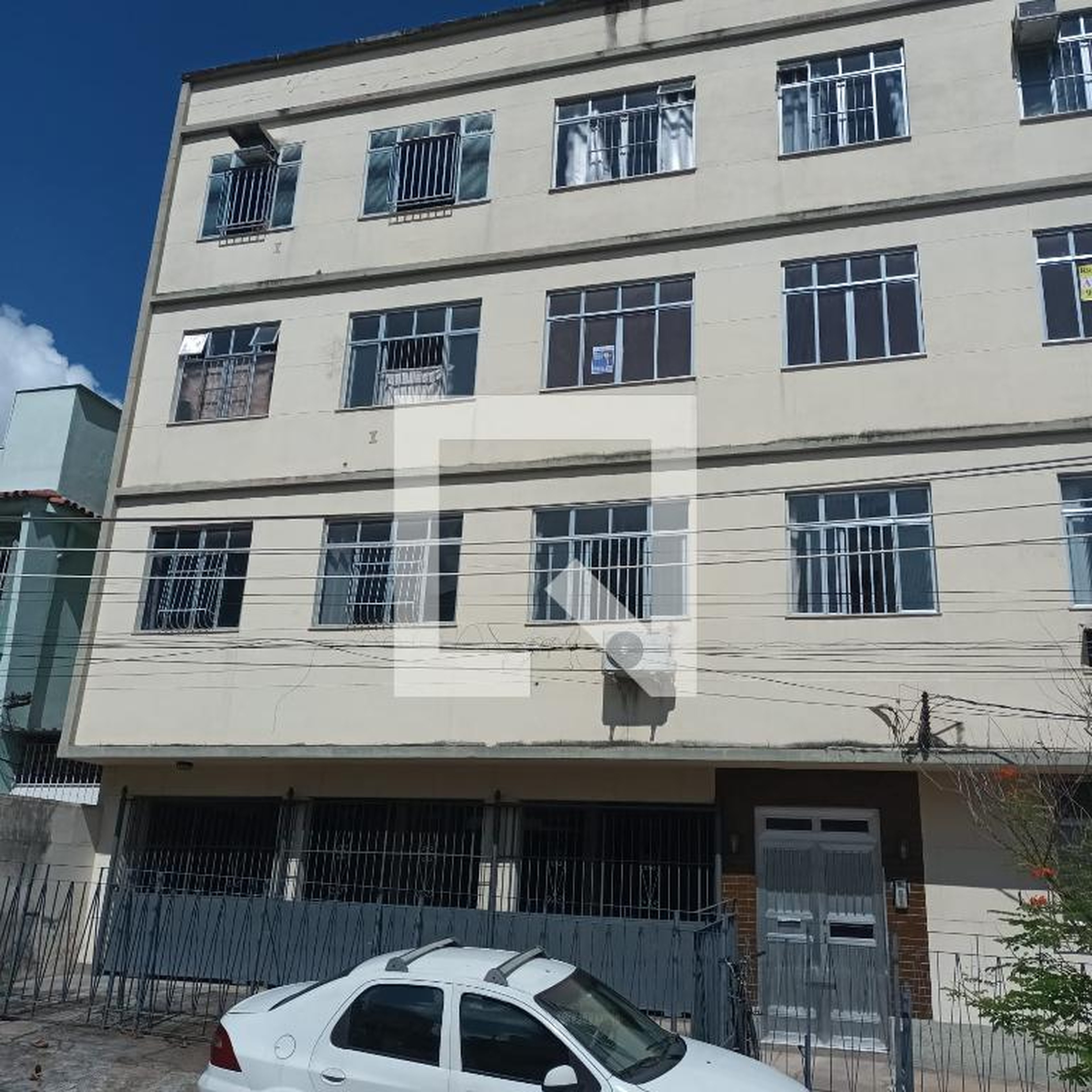 Fachada Condomínio em Rua Monsenhor Jerônimo, 617