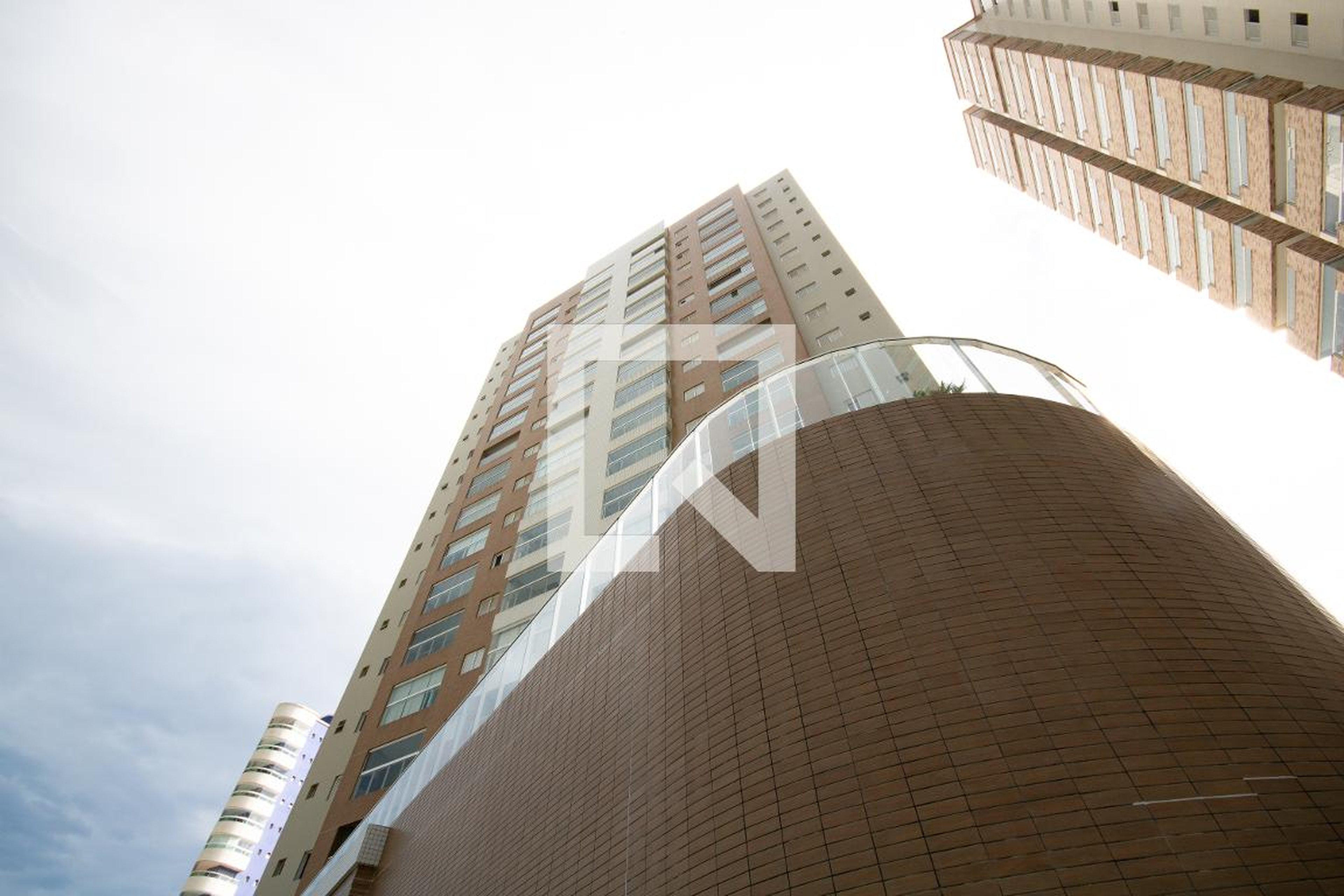 Fachada Condomínio Miraz