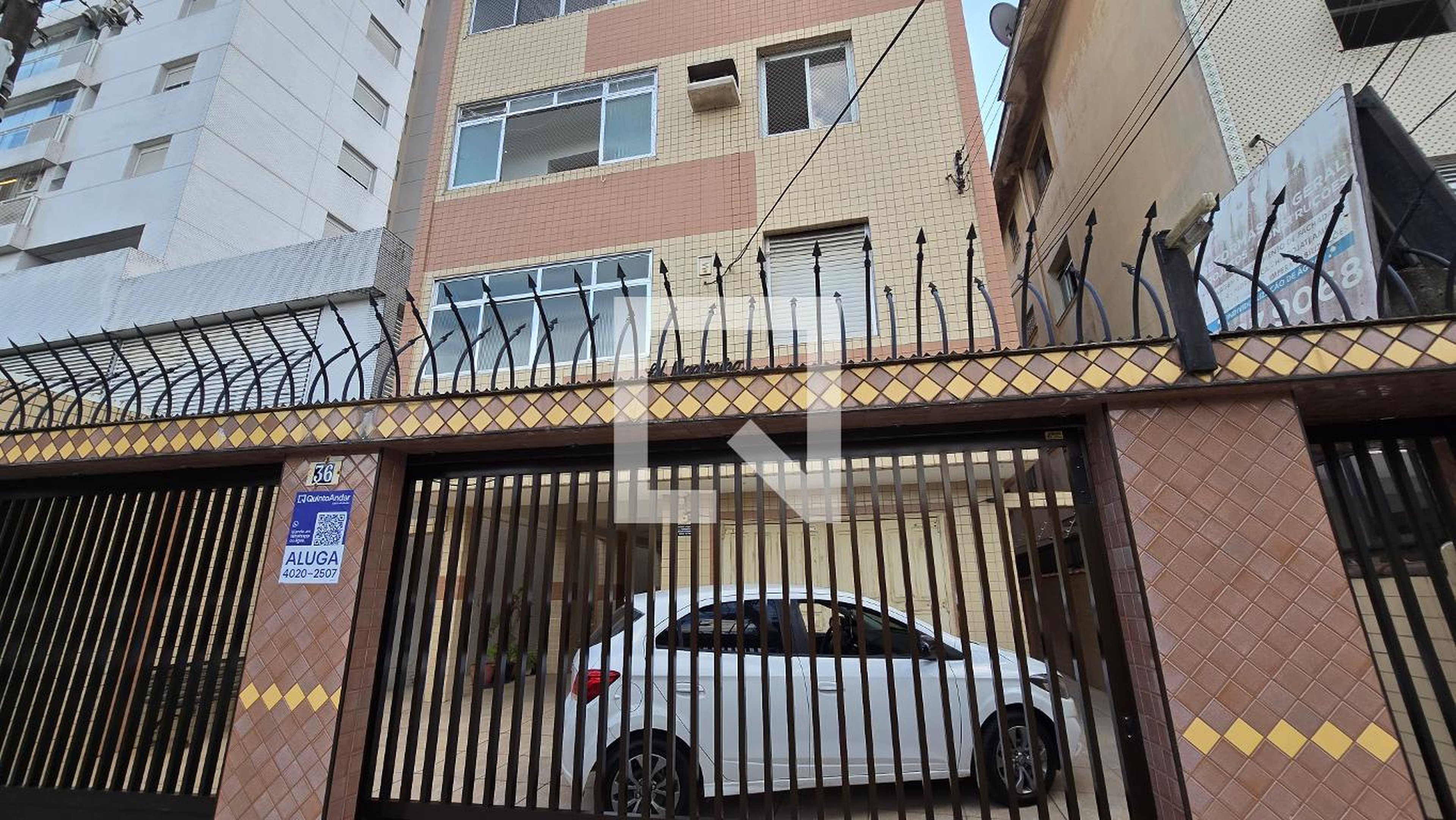 Fachada Condomínio em Rua Doutor Guilherme Álvaro, 36