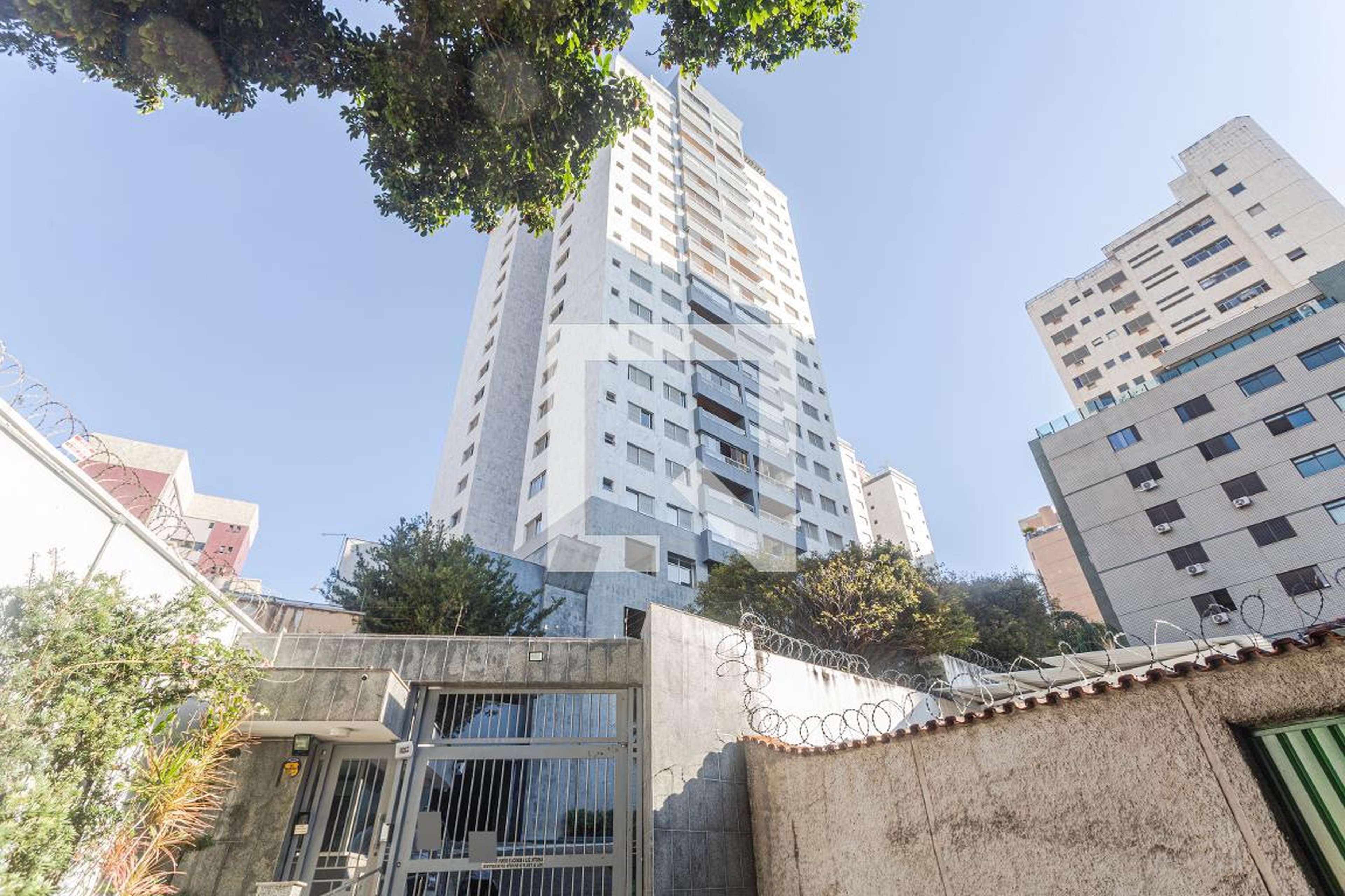 Fachada Condomínio Flores da Serra