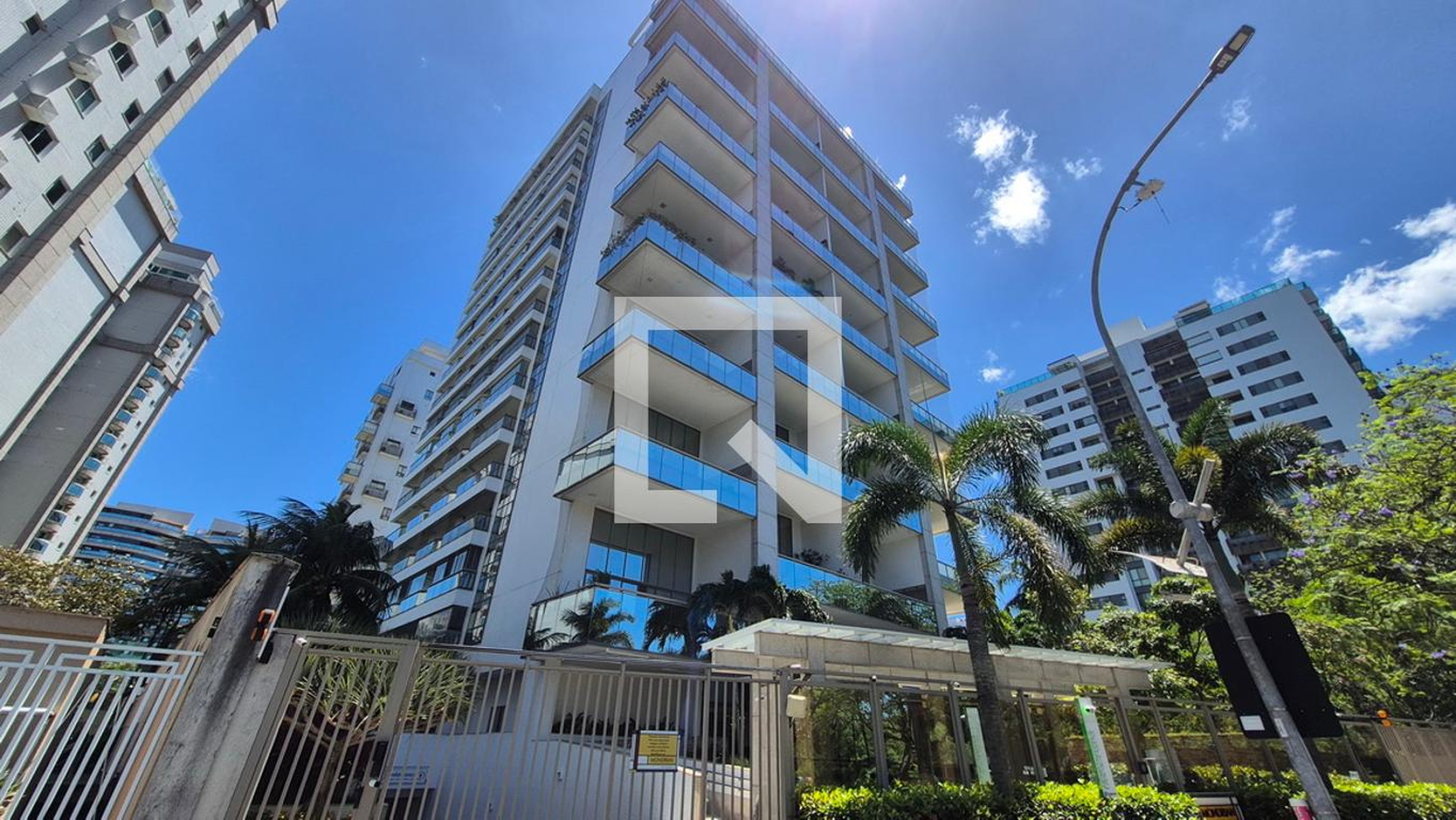 Fachada do Condomínio Condomínio Mondrian