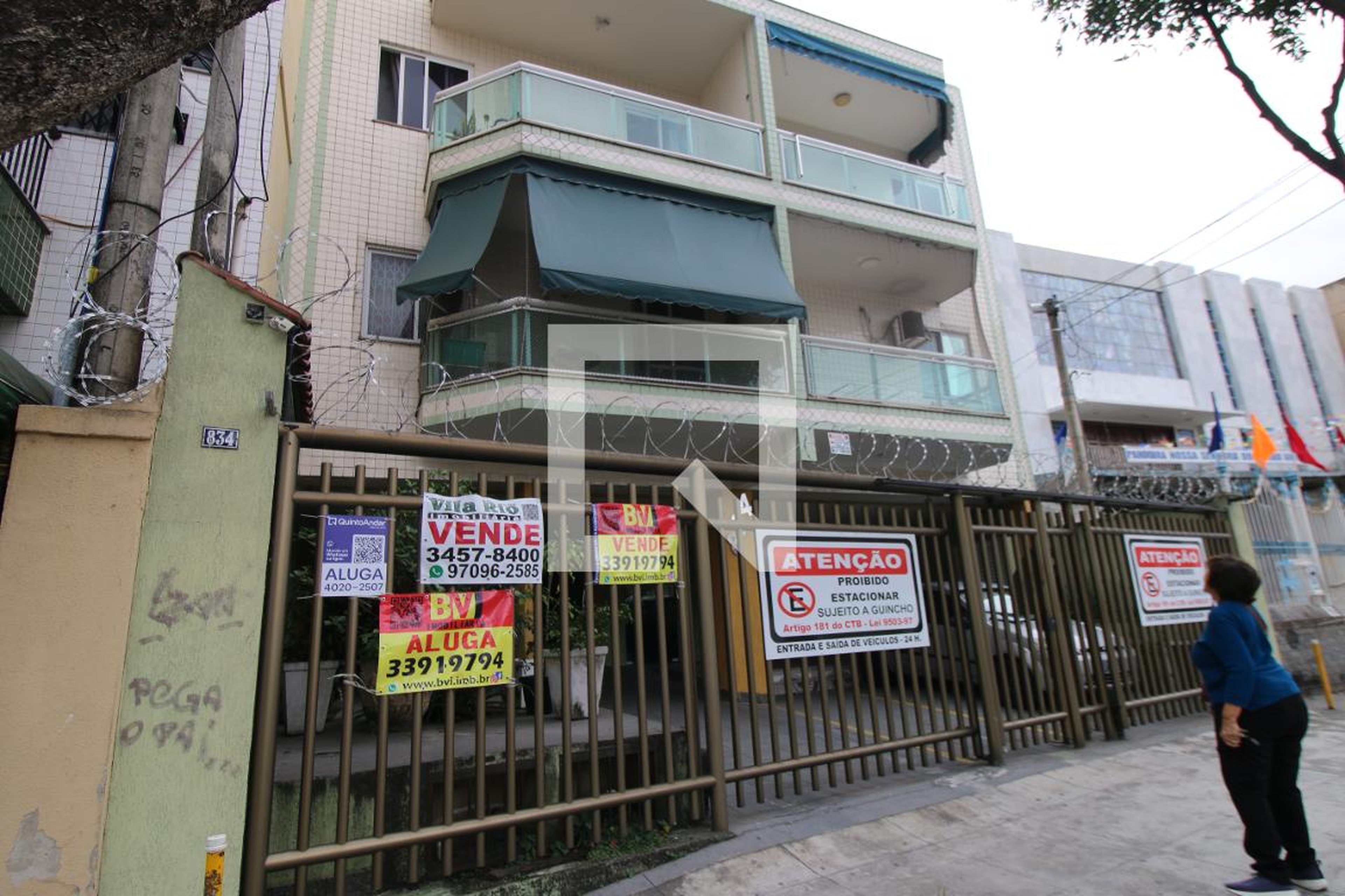 Fachada do Prédio Condomínio em Estrada Coronel Vieira, 834