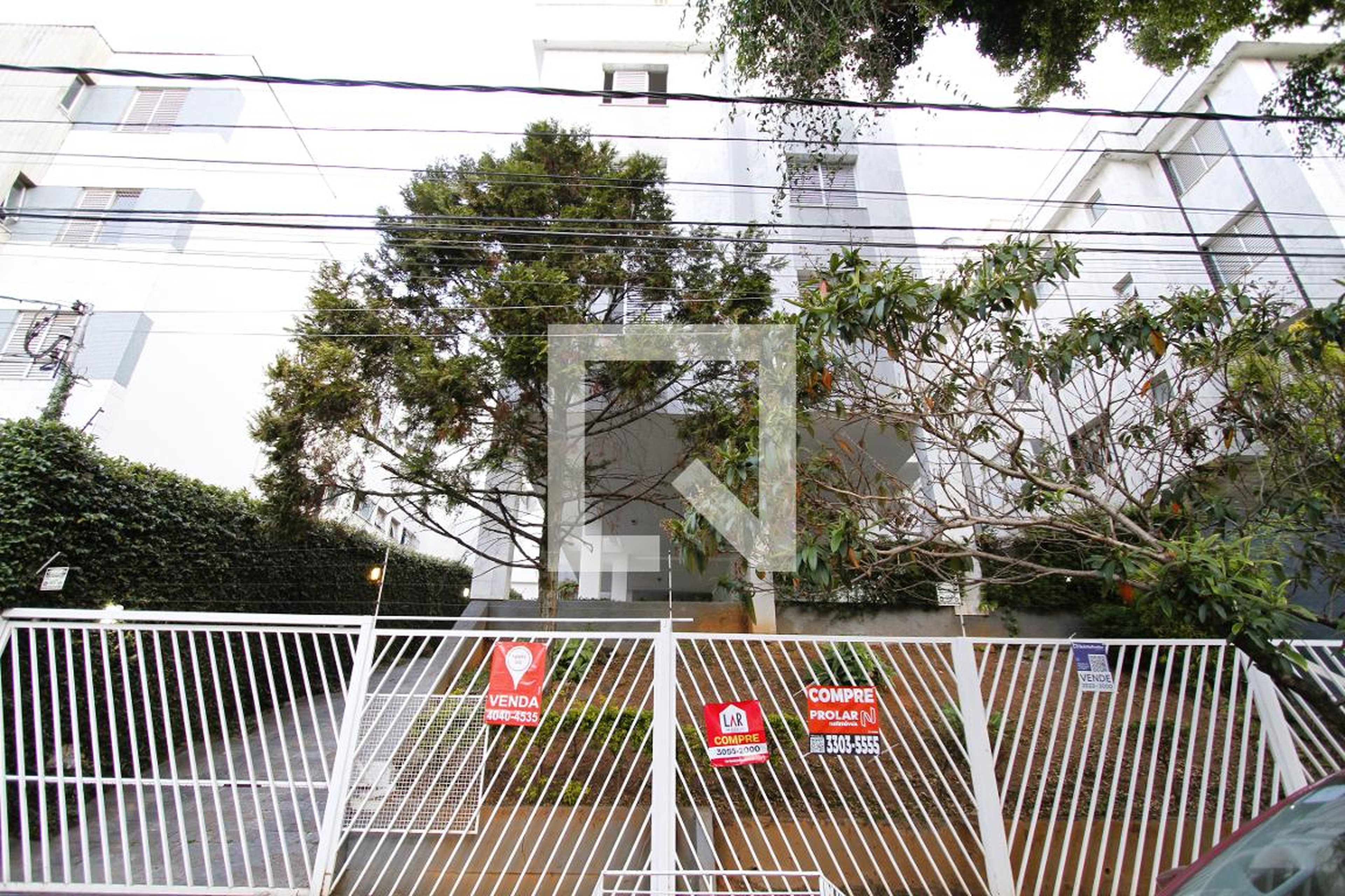 Fachada do Prédio Condomínio em Rua Doadora Eliane Stancioli, 77
