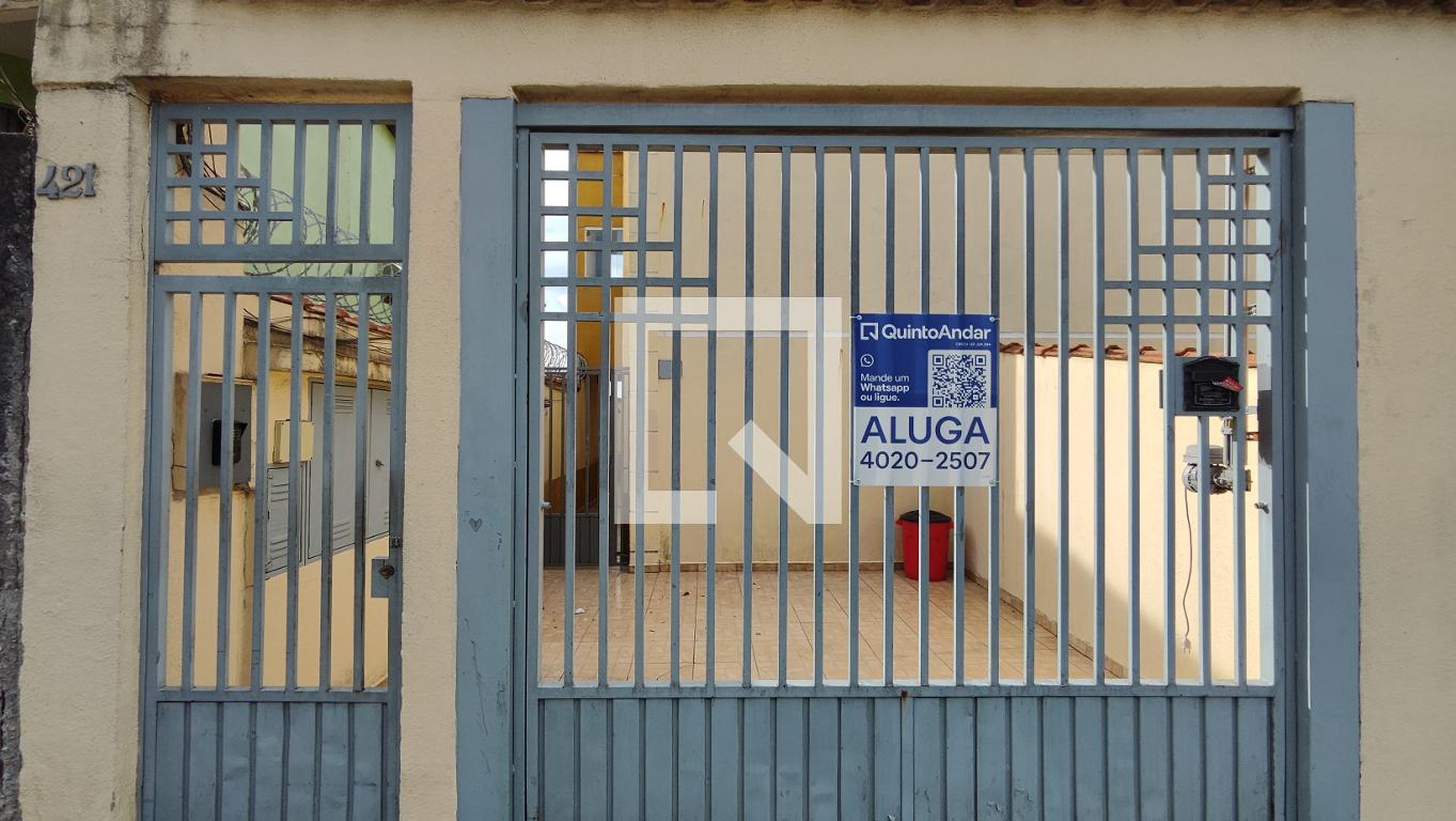 Fachada Condomínio em Rua Manuel da Silva Rio, 421