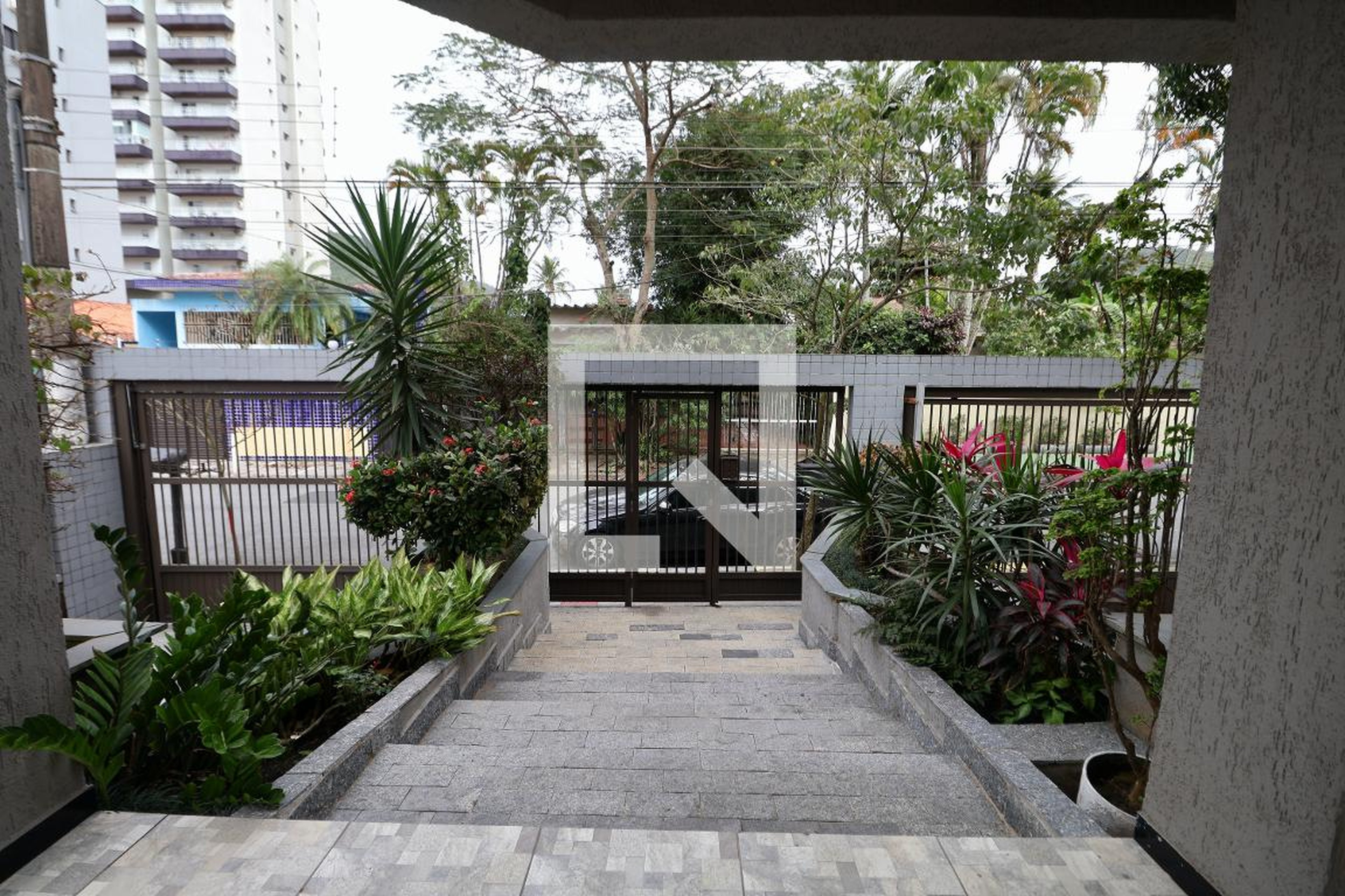 Fachada Condomínio em Rua Rosendo Amado, 212