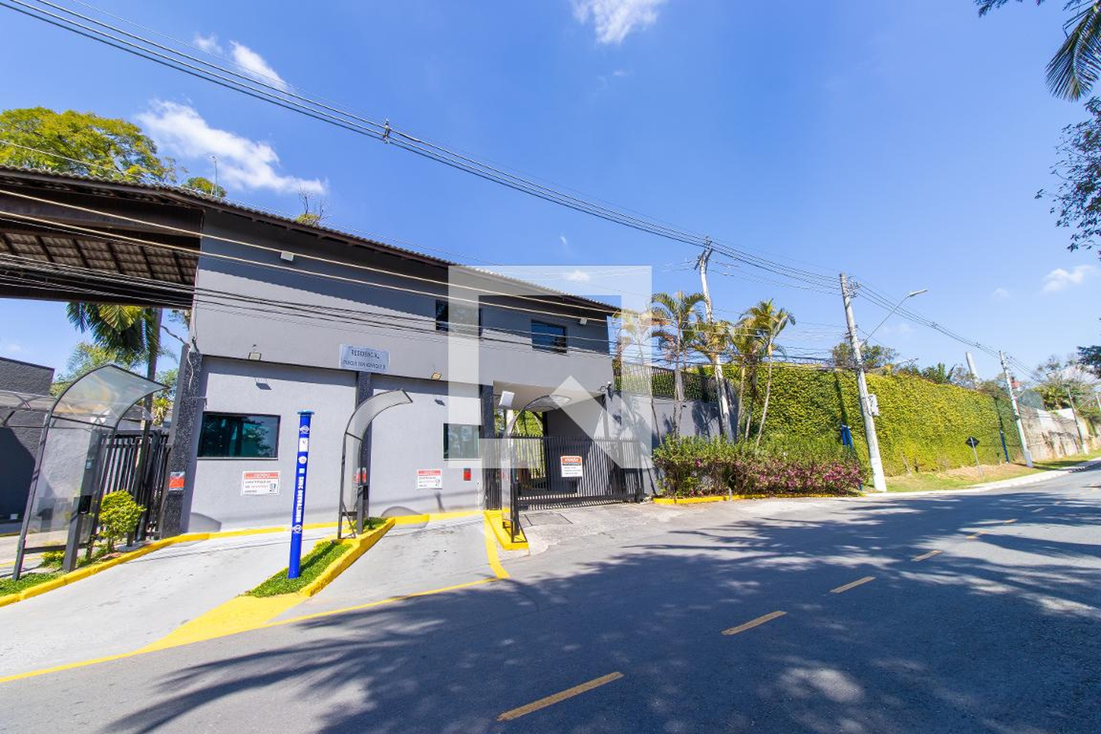 Fachada do condomínio Condomínio em Rua Andradina, 506