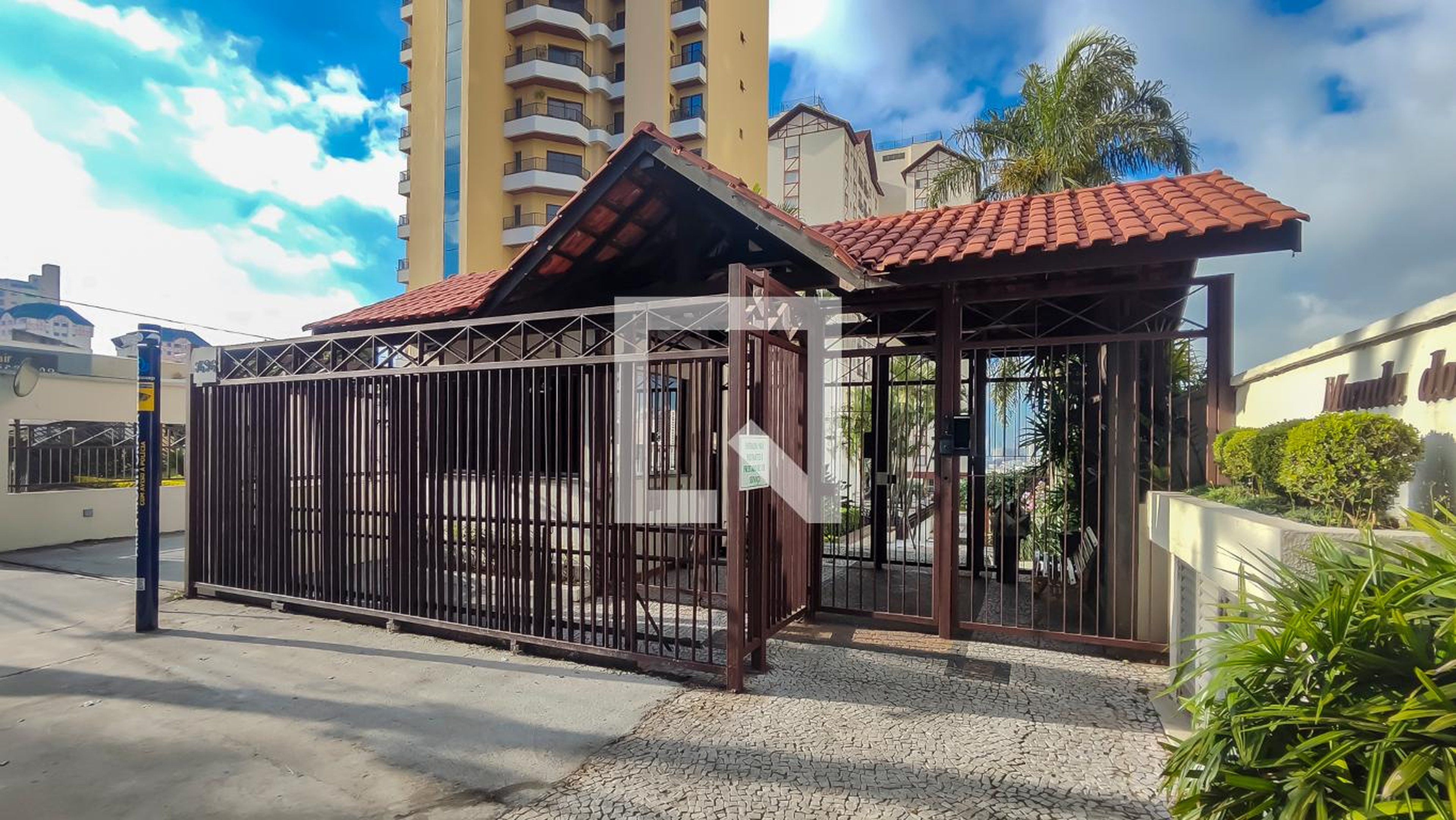 Fachada do Prédio Condomínio Morada dos Alpes