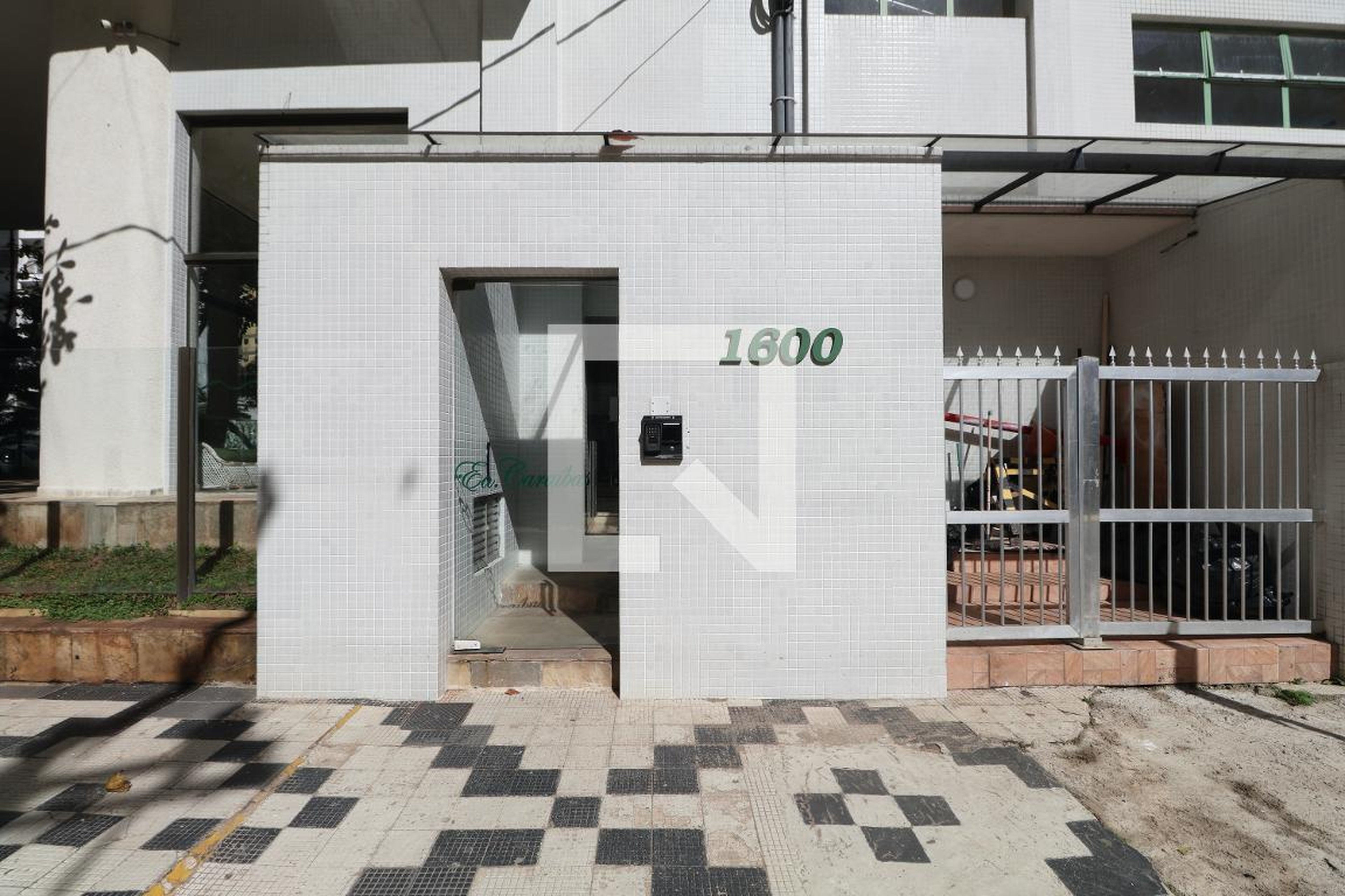 Fachada Condomínio Caraibas