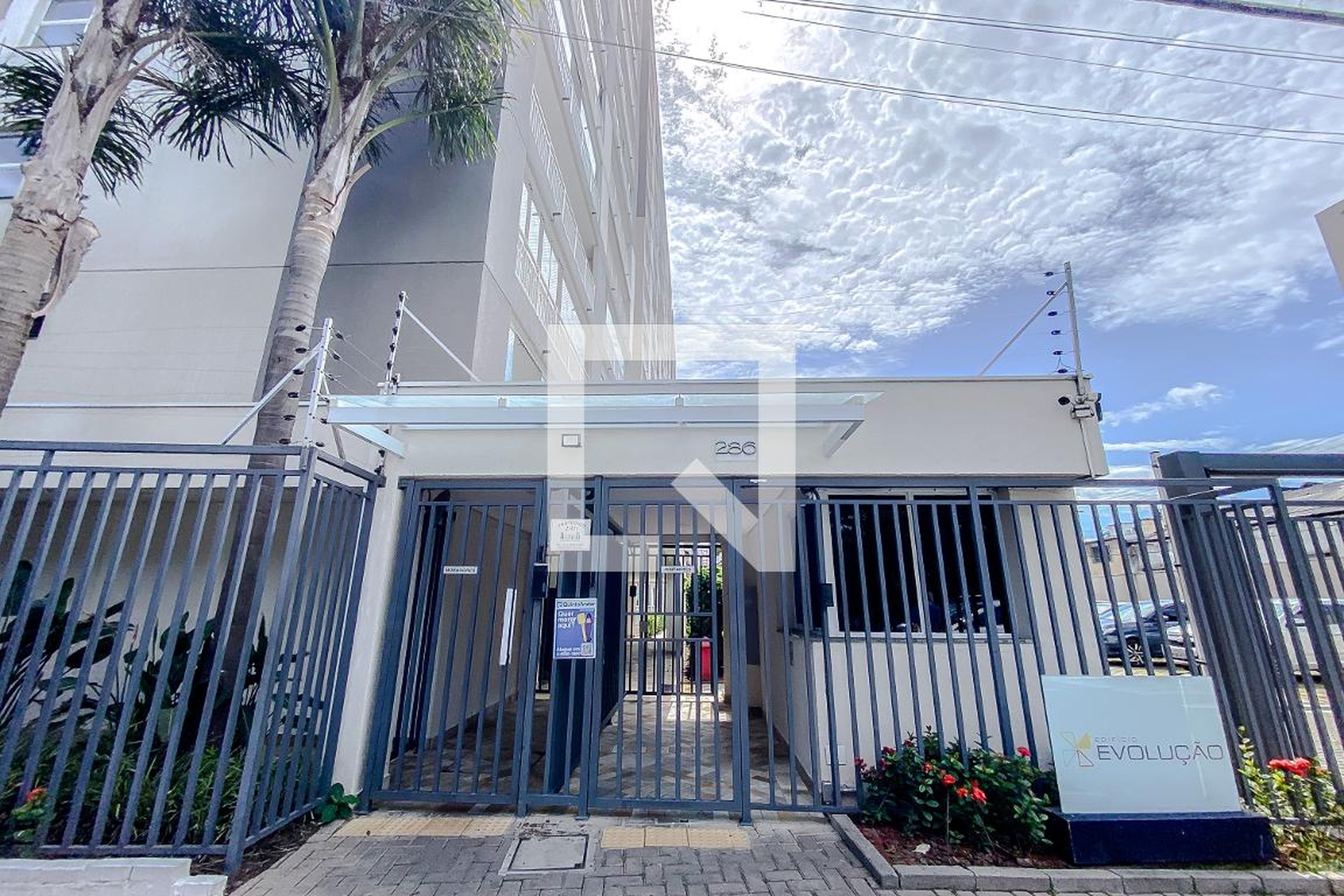 Fachada Condomínio em Rua Catumbi, 286