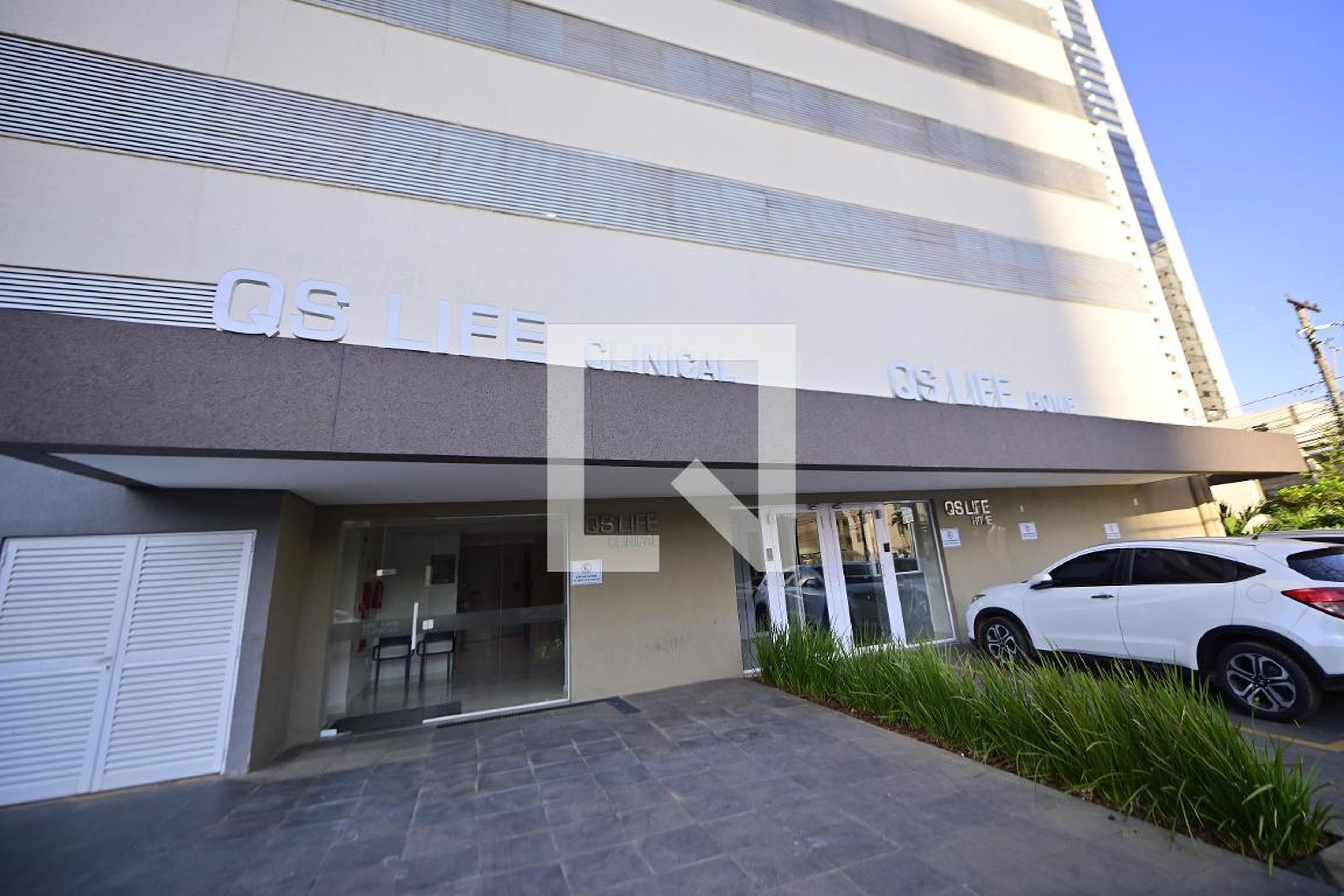 Fachada Condomínio em Rua 1123, 1123