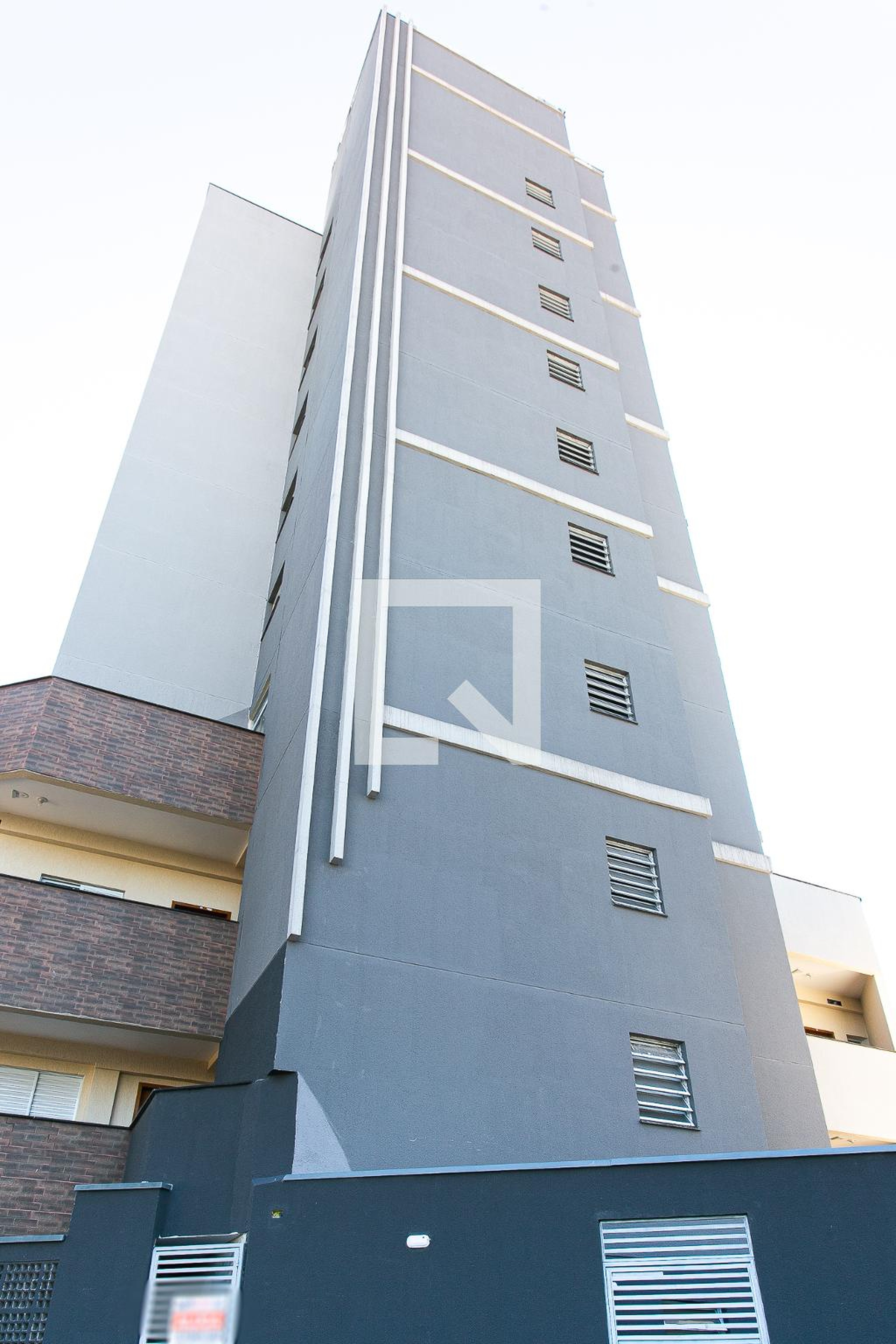 Fachada Condomínio em Rua Rincão, 30