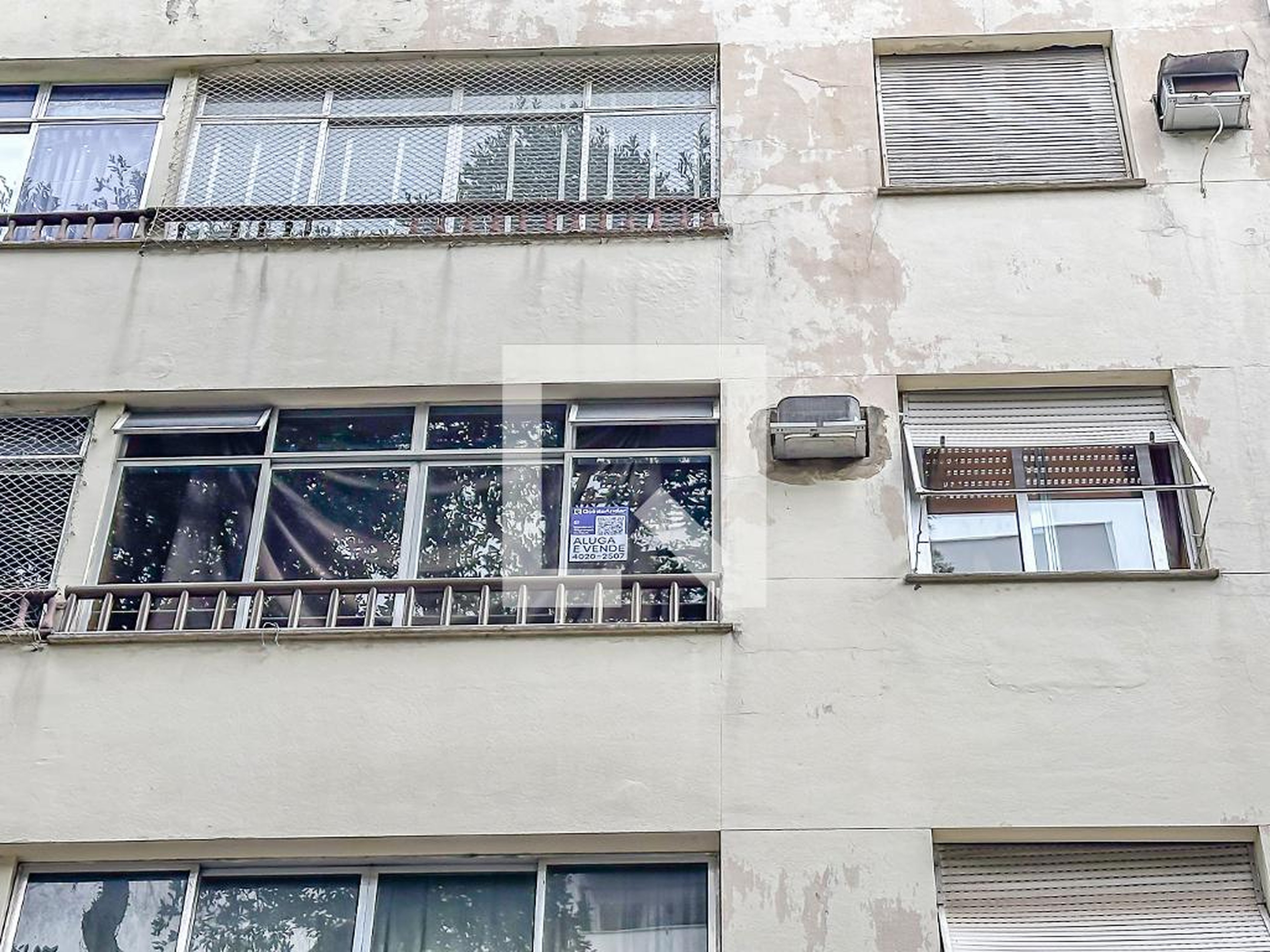 Fachada Condomínio em Rua Dona Mariana, 117