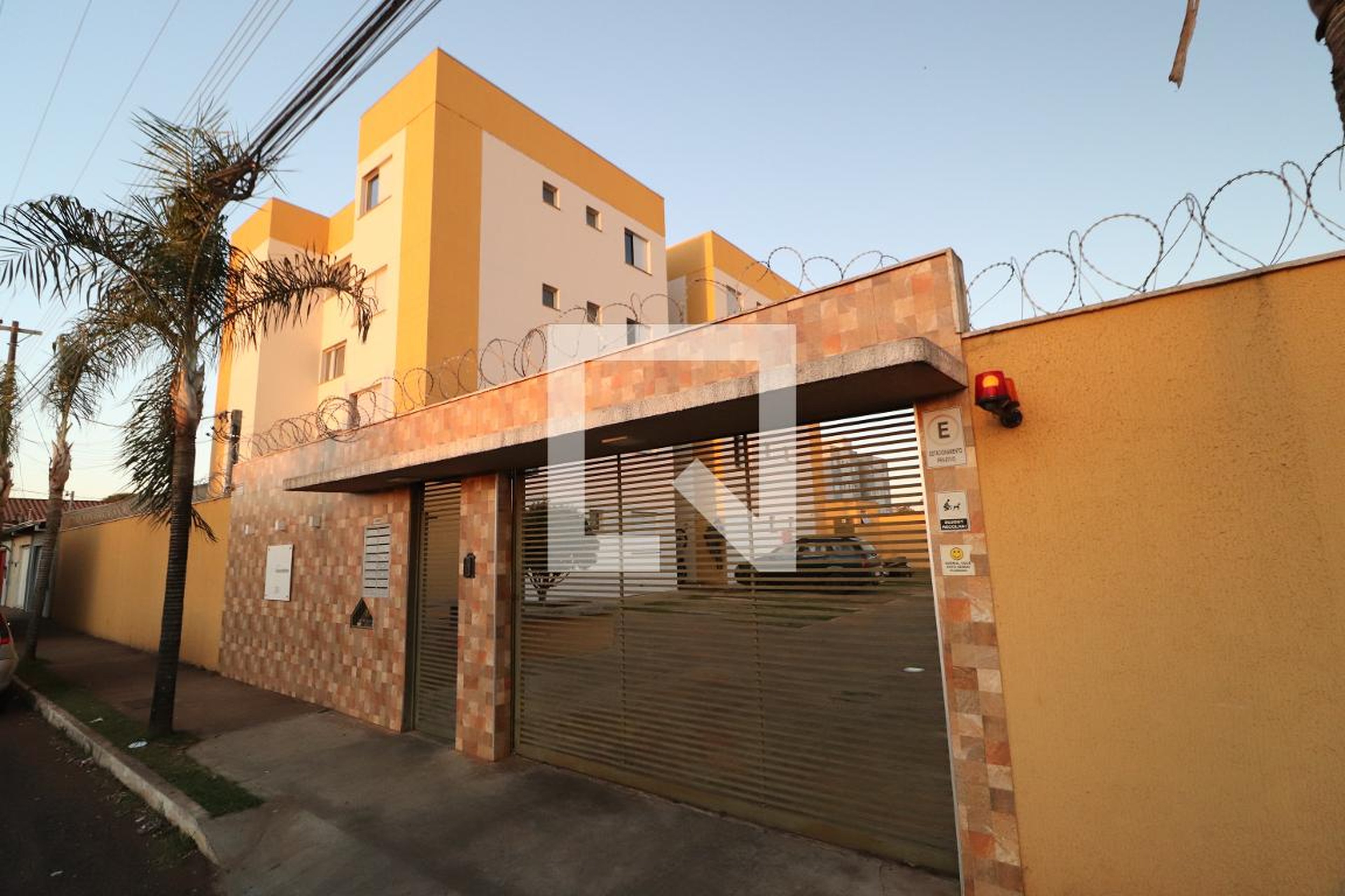 Fachada Condomínio em Rua Ocidental, 306