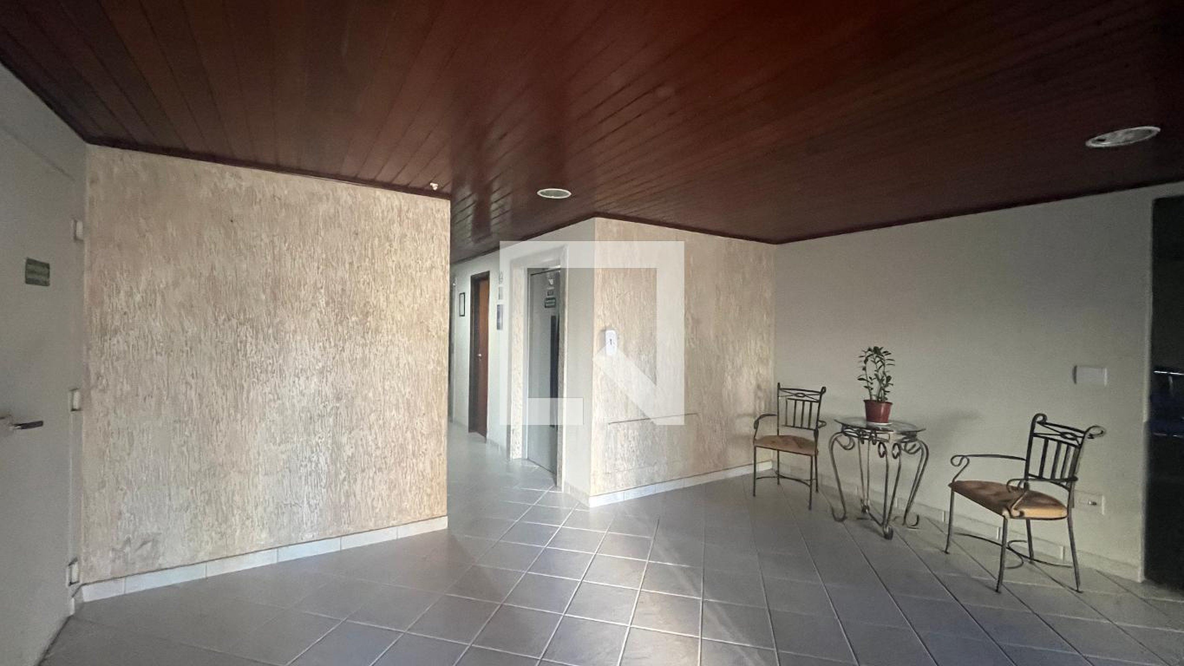 Hall de Entrada - Plaza Light