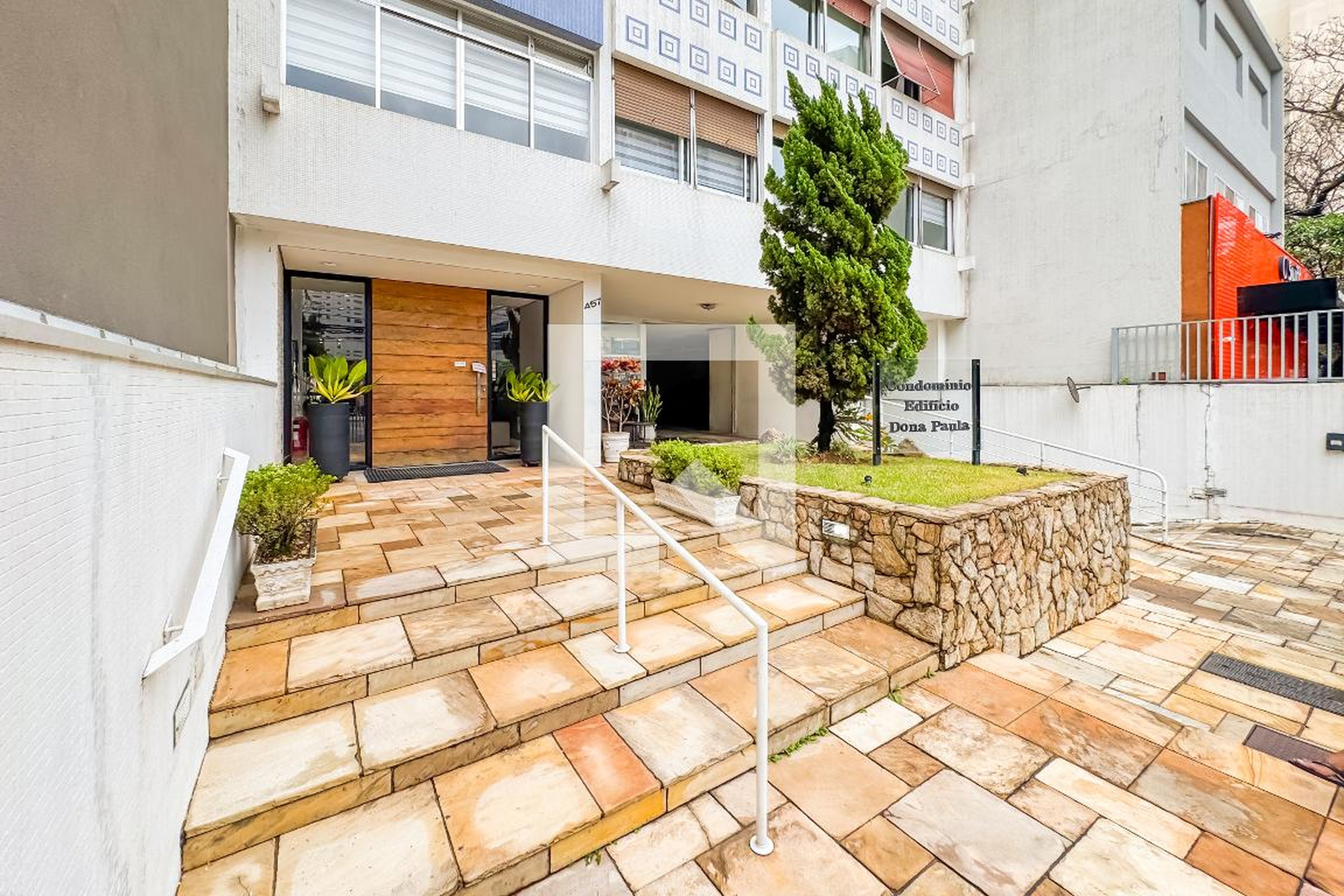 Entrada - Dona Paula