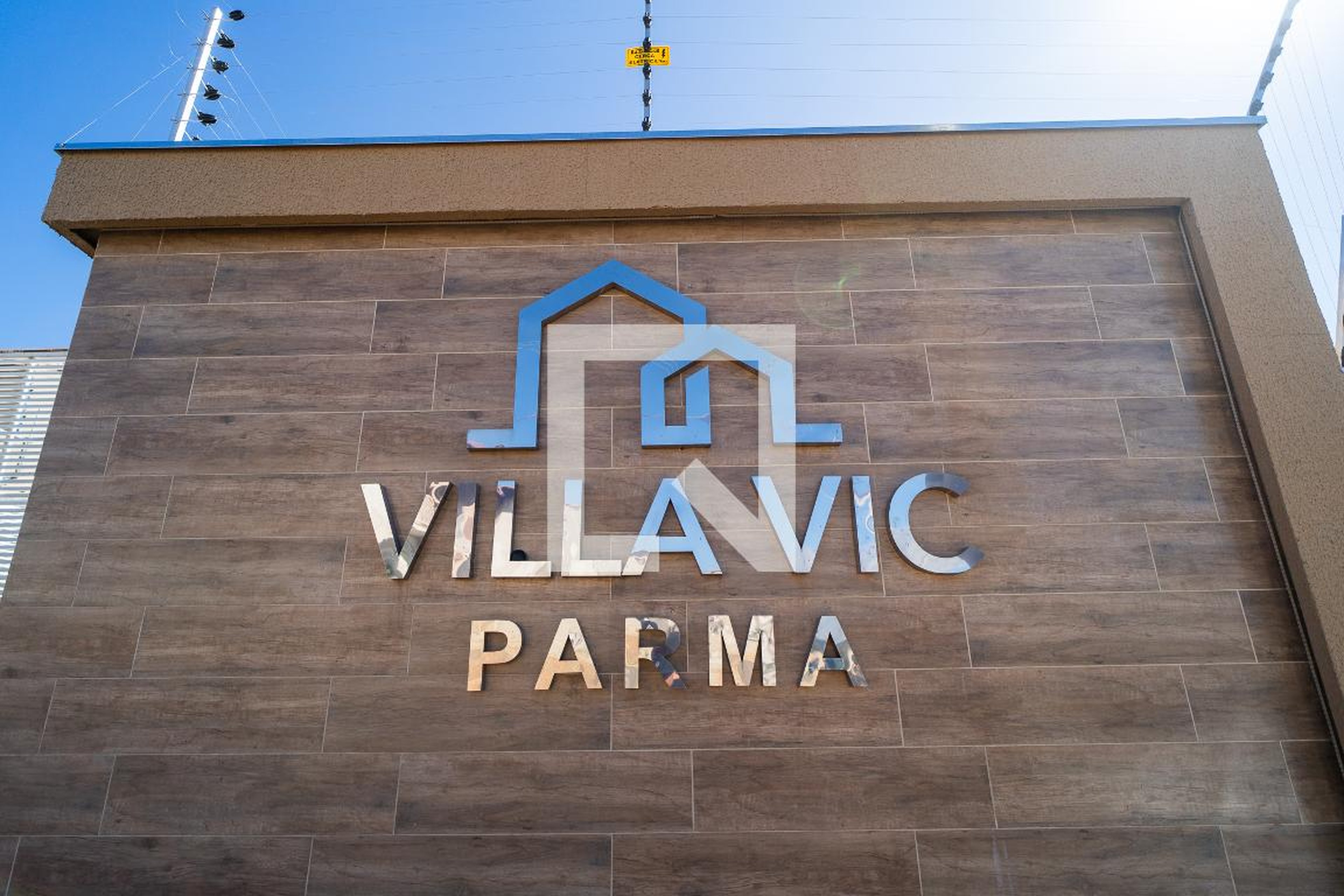 Fachada Condomínio em Rua Parma, 144