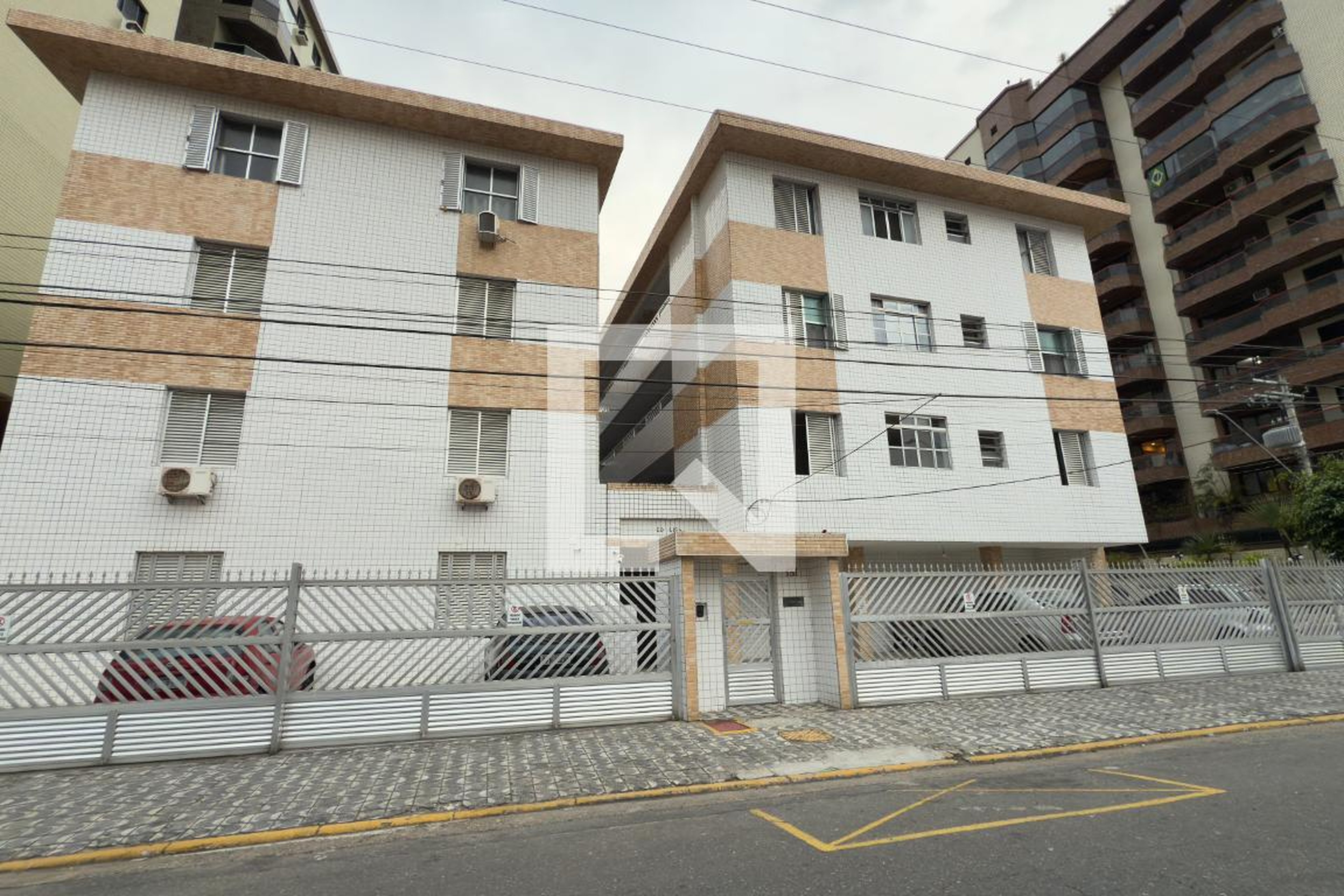 Fachada Condomínio Lisa