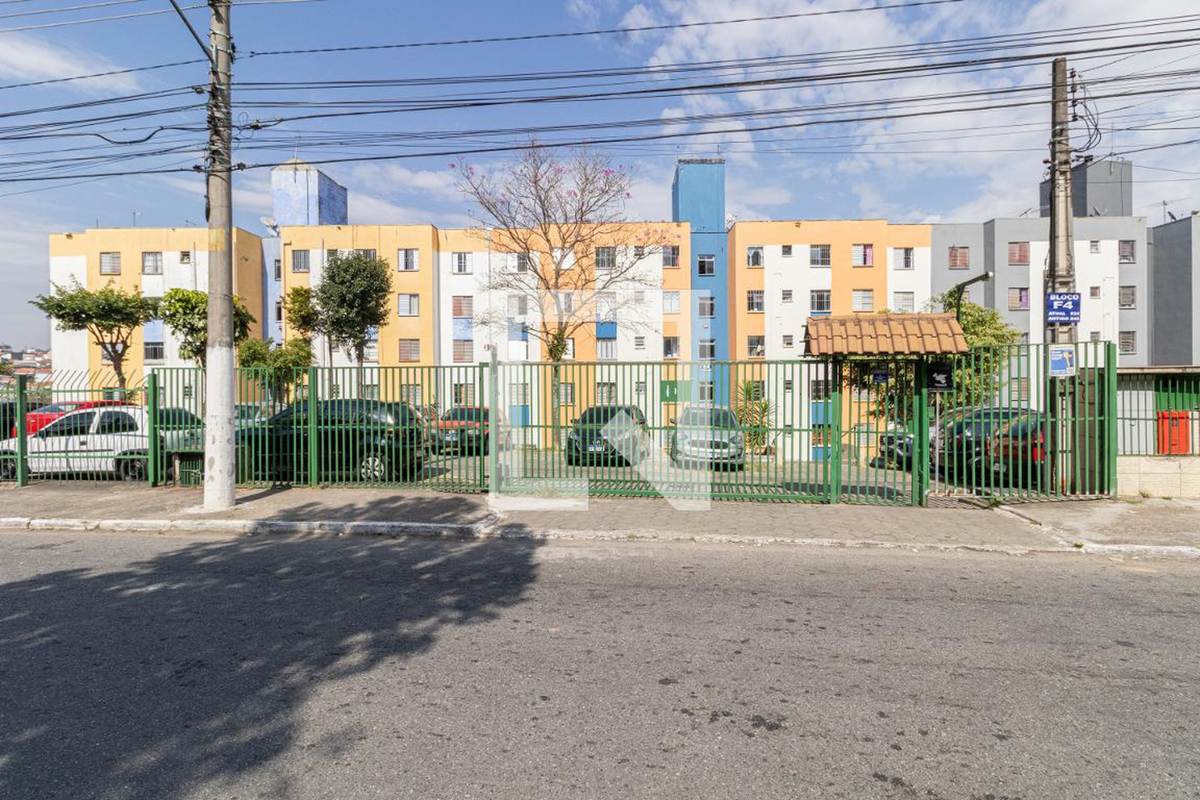 Fachada Condomínio Cohab Garagem