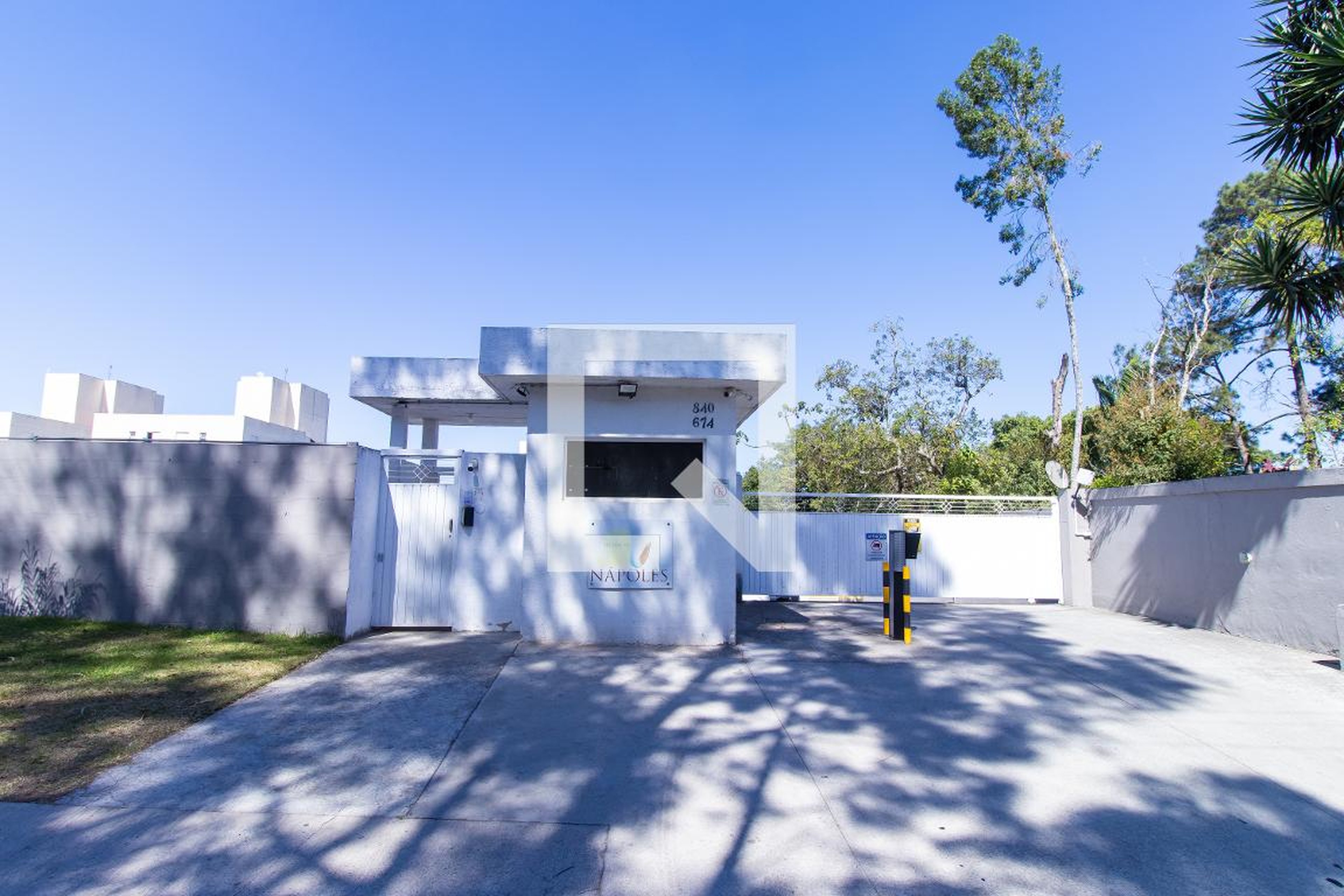 Fachada do condomínio Residencial Napoles