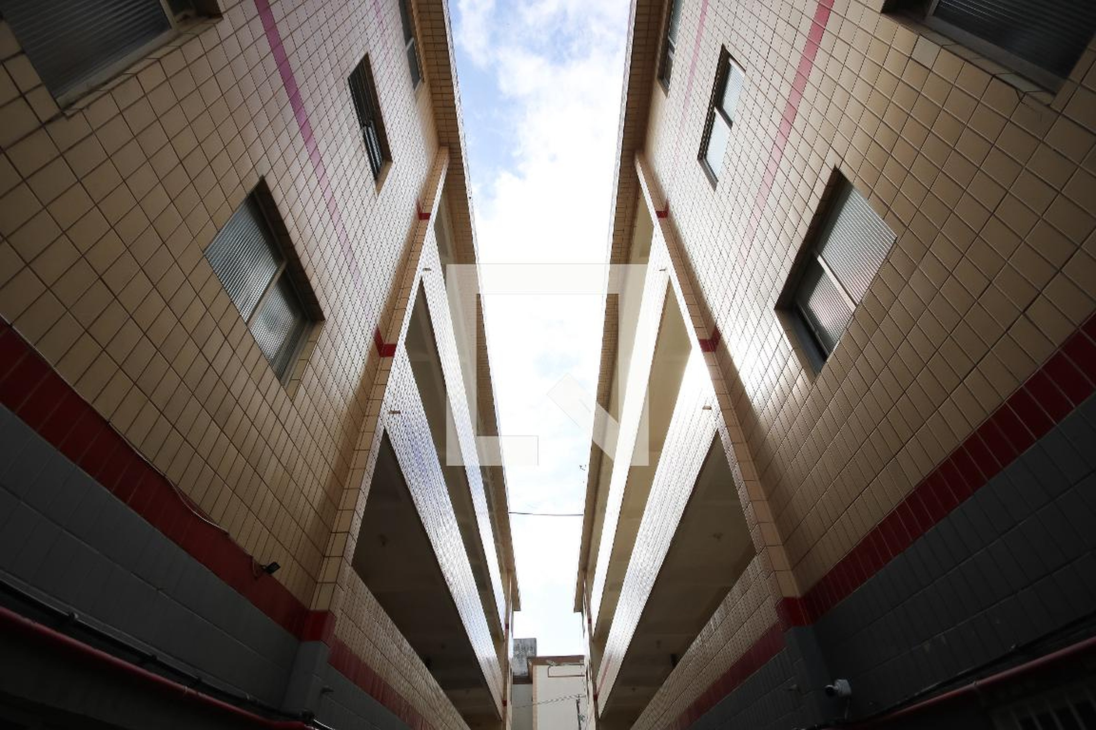 Fachada Condomínio em Rua Doutor João Sampaio, 53