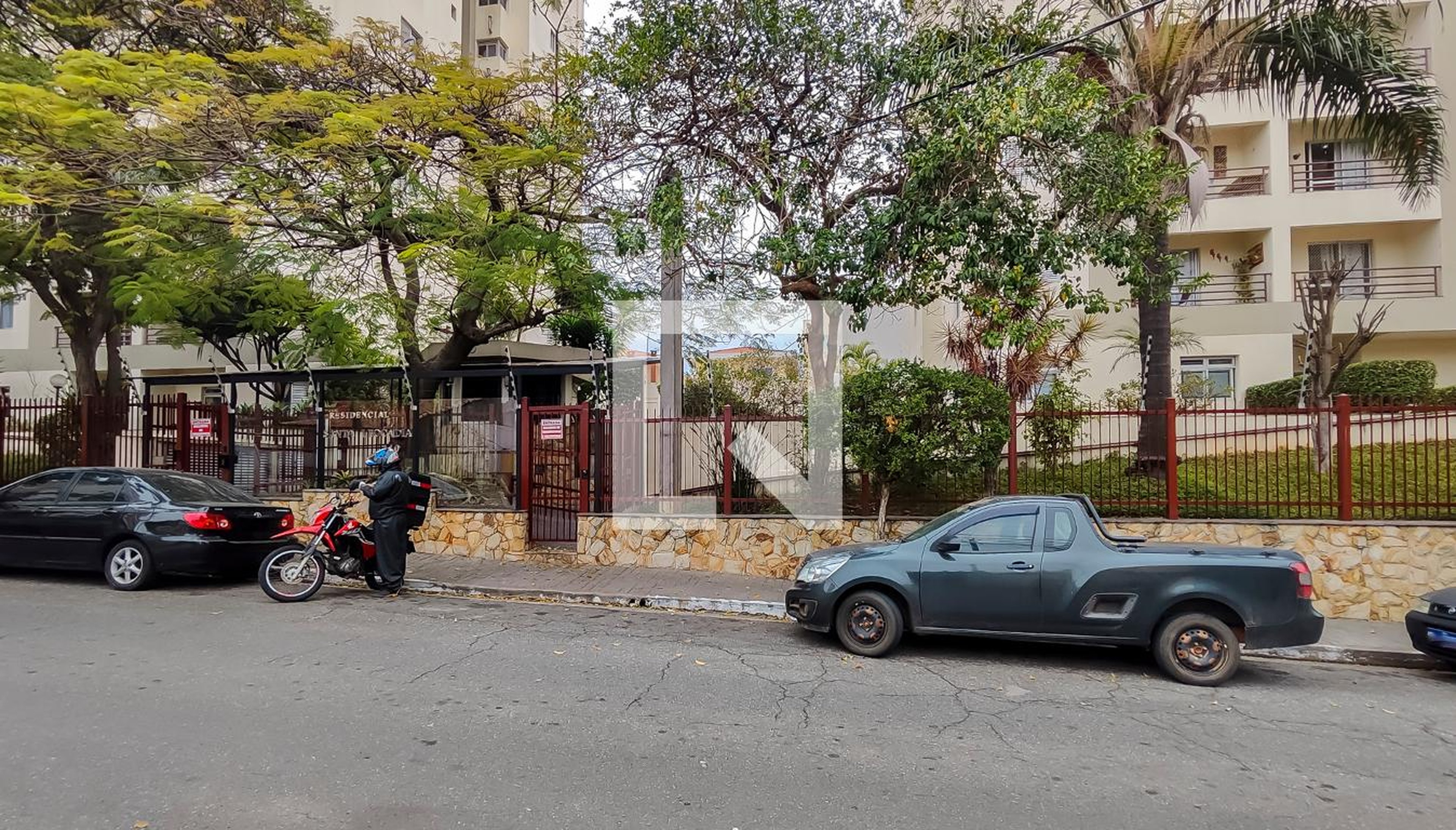 Fachada do Prédio Condomínio Resid. Santa Leocádia