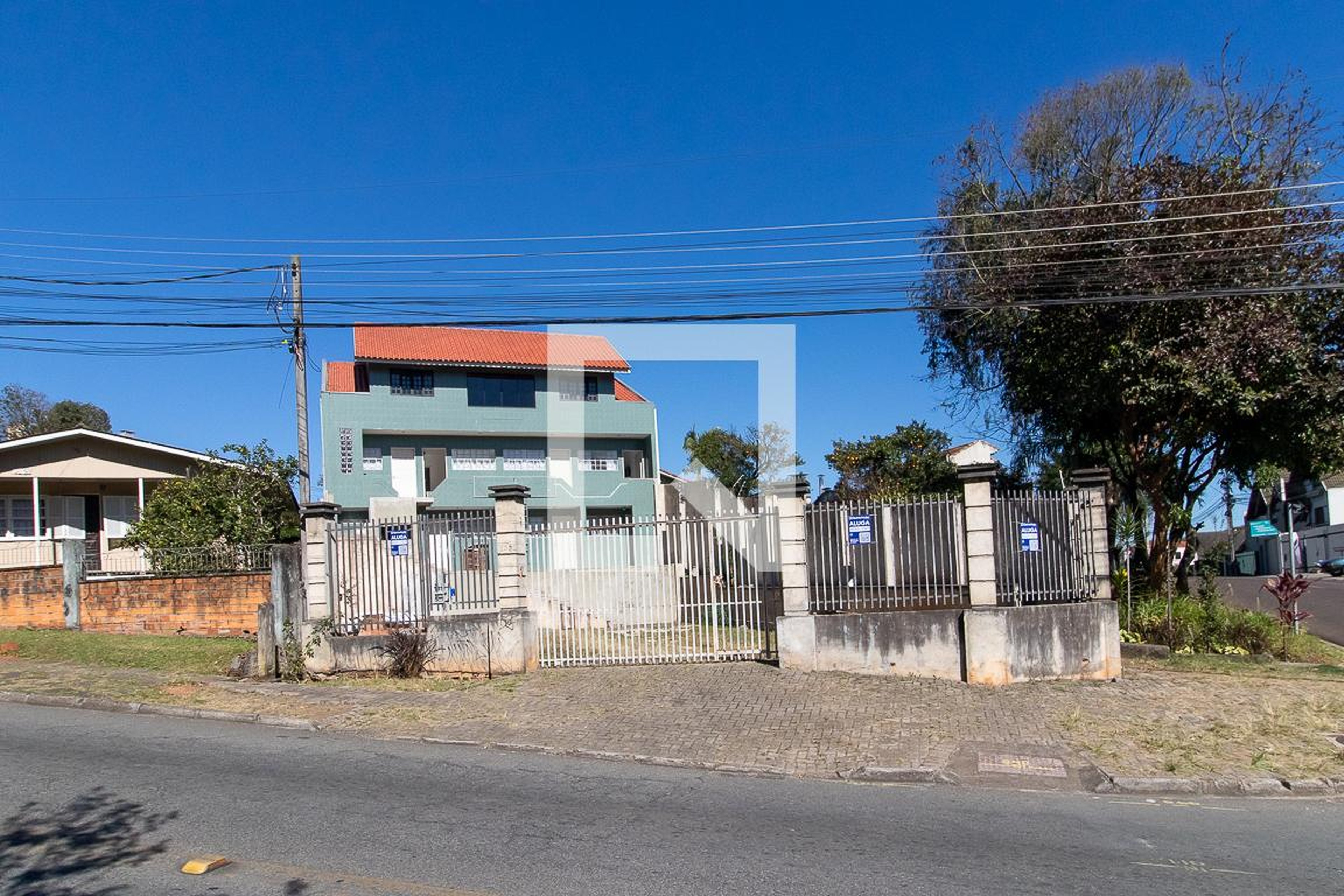 Fachada Condomínio em Rua Coronel Airton Plaisant, 2022