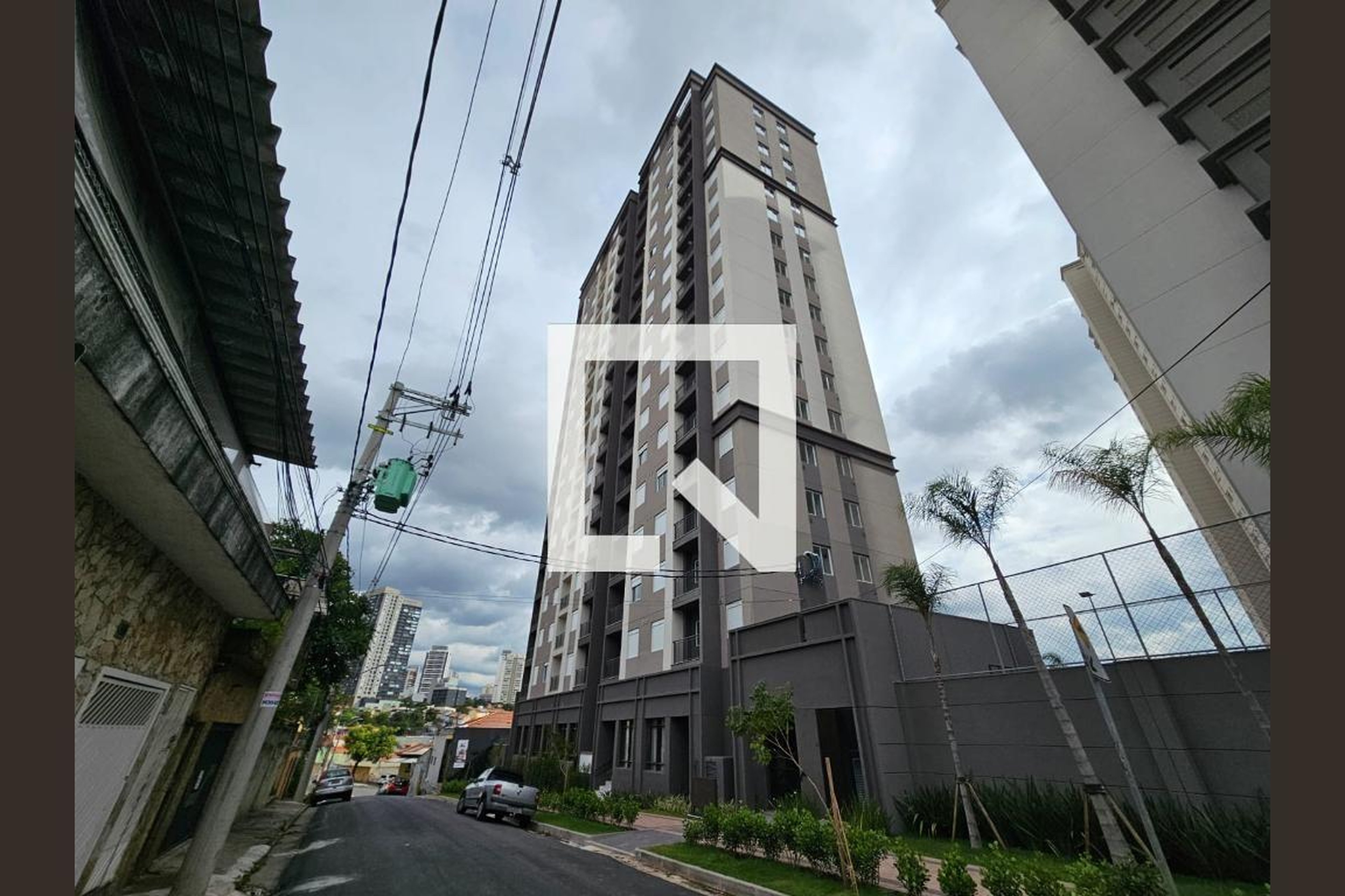 Fachada Condomínio em Rua Santa Aurélia, 348