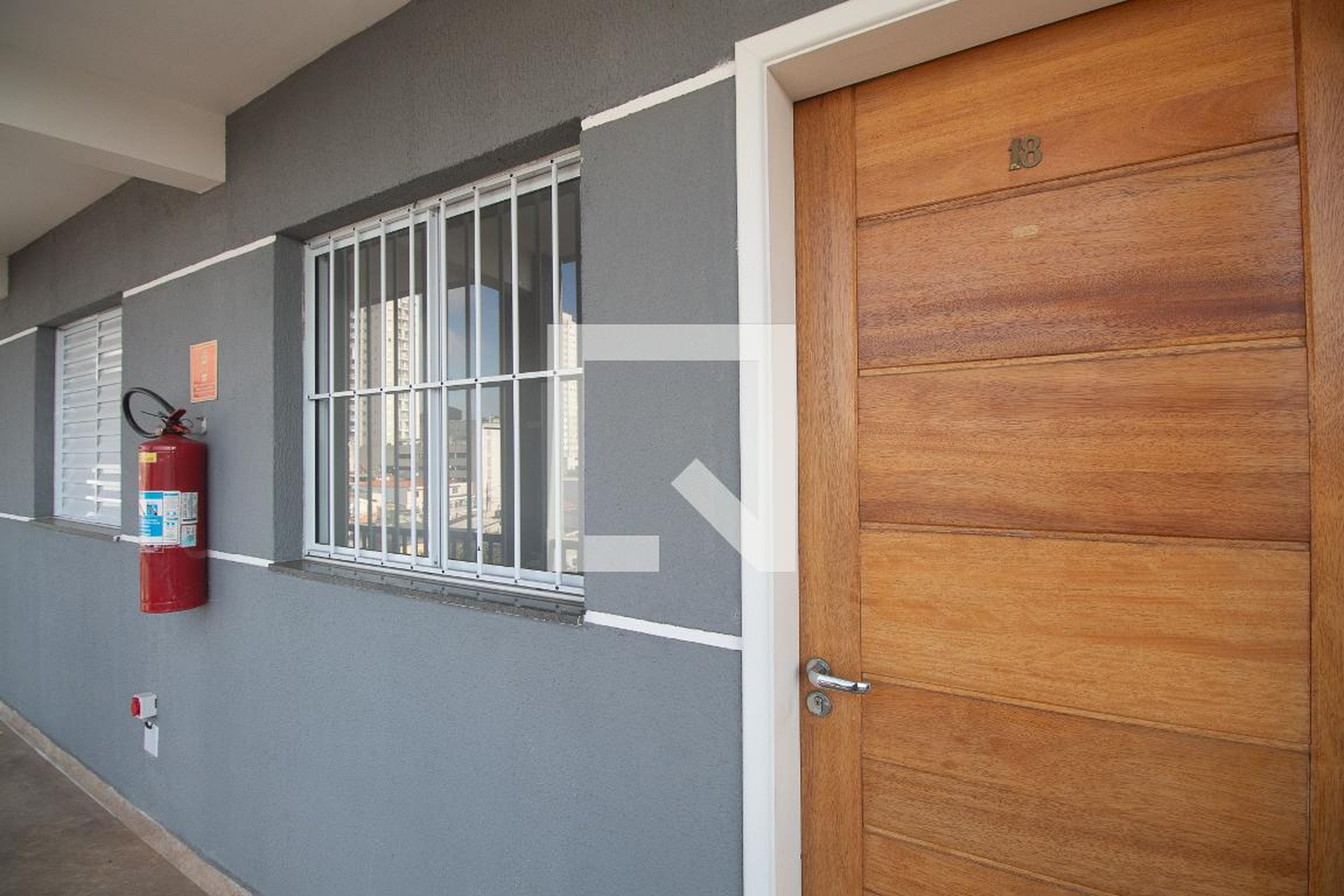 Fachada Condomínio em Rua Santa Teresa de Jesus, 21