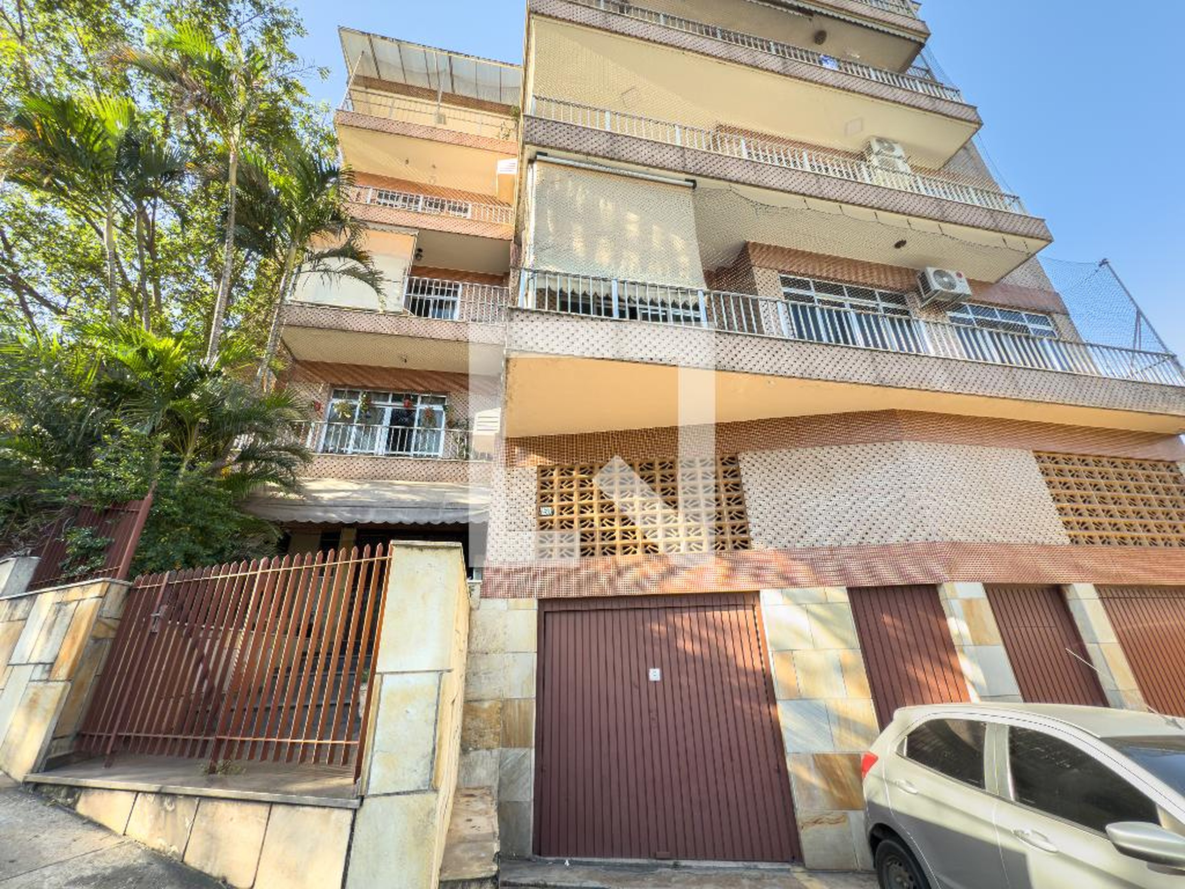 Fachada do Prédio Condomínio em Rua Siracusa, 150