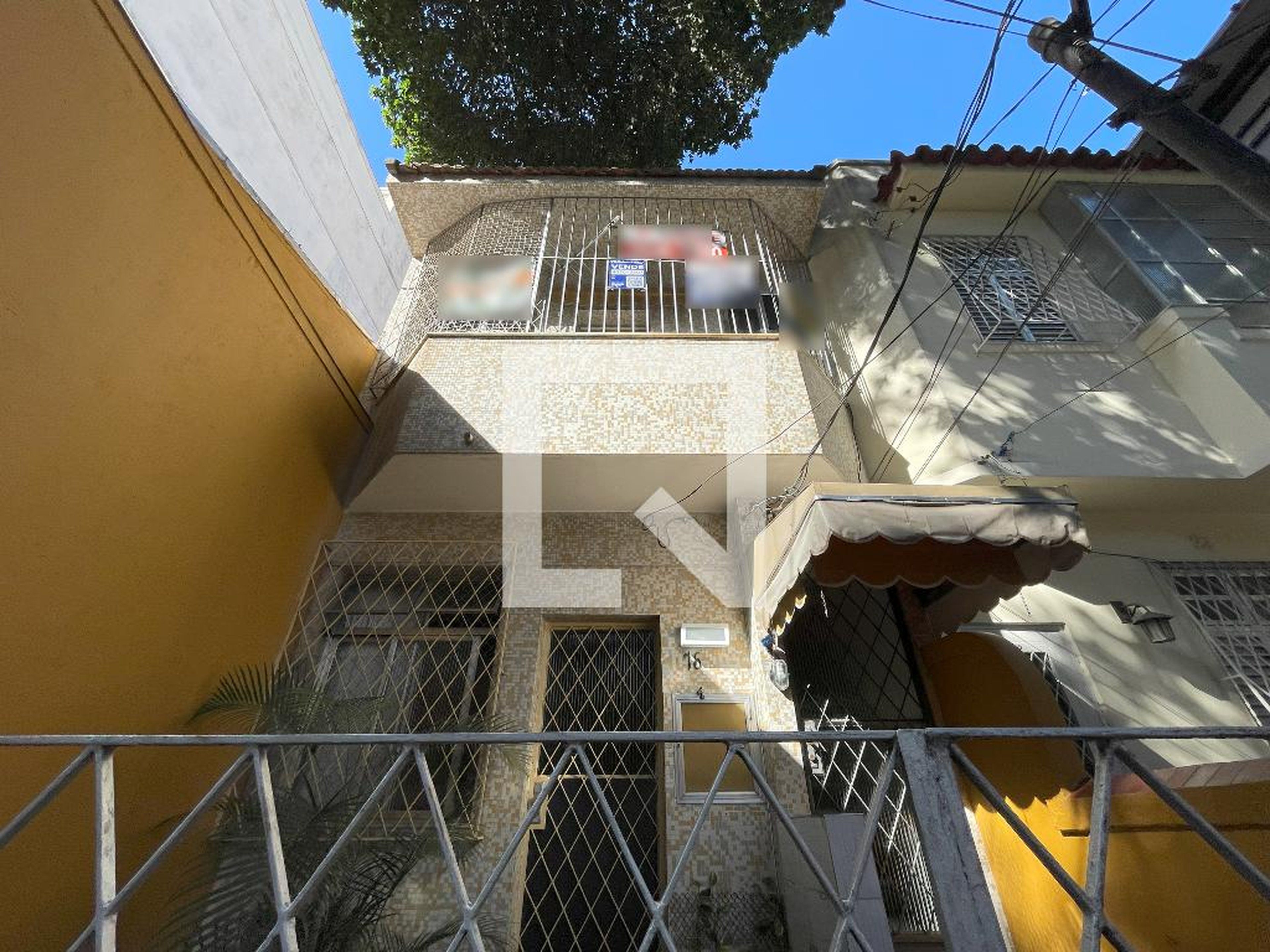 Fachada Condomínio em Rua Silva Pinto, 76