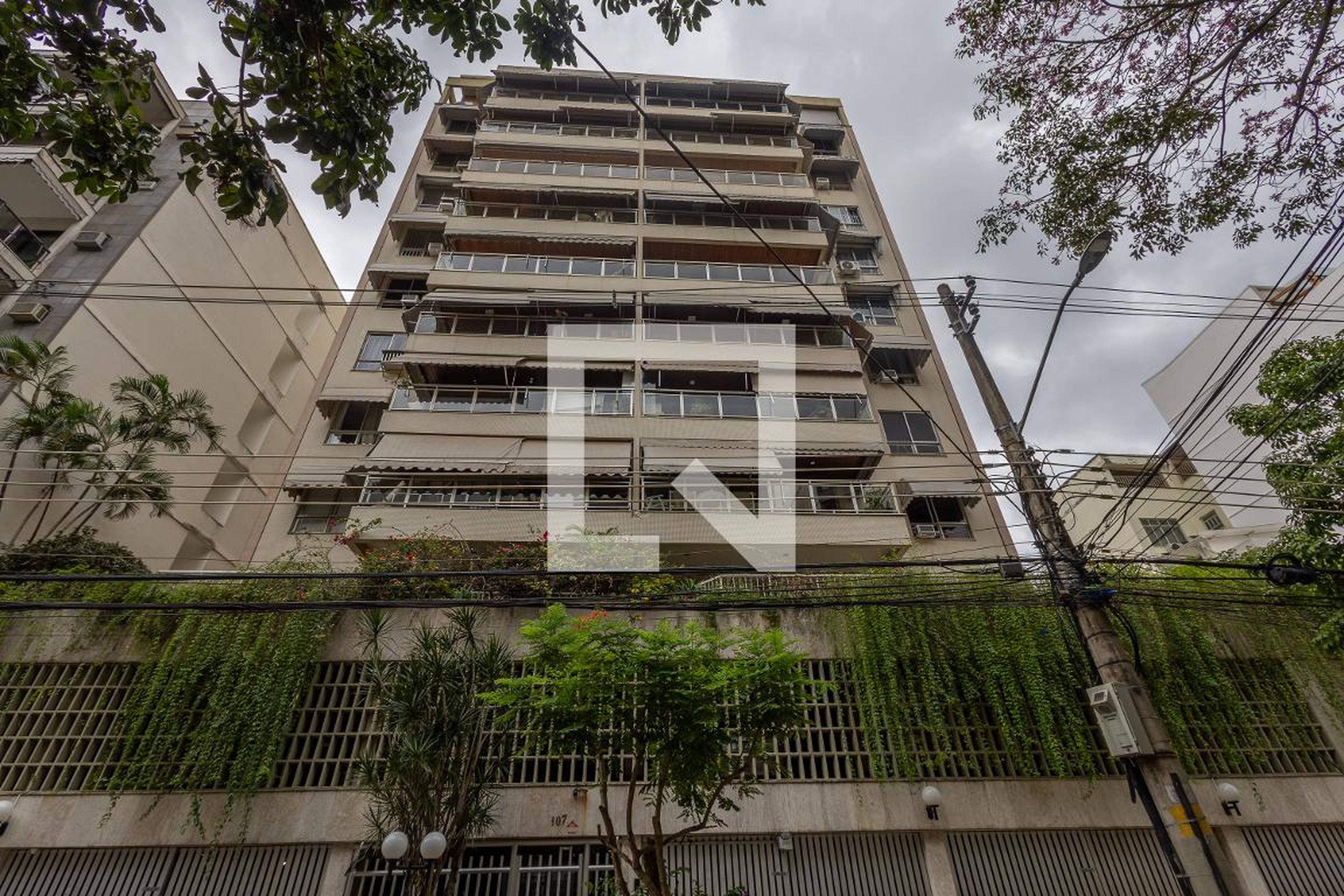 Fachada Condomínio em Rua Guaxupé, 107