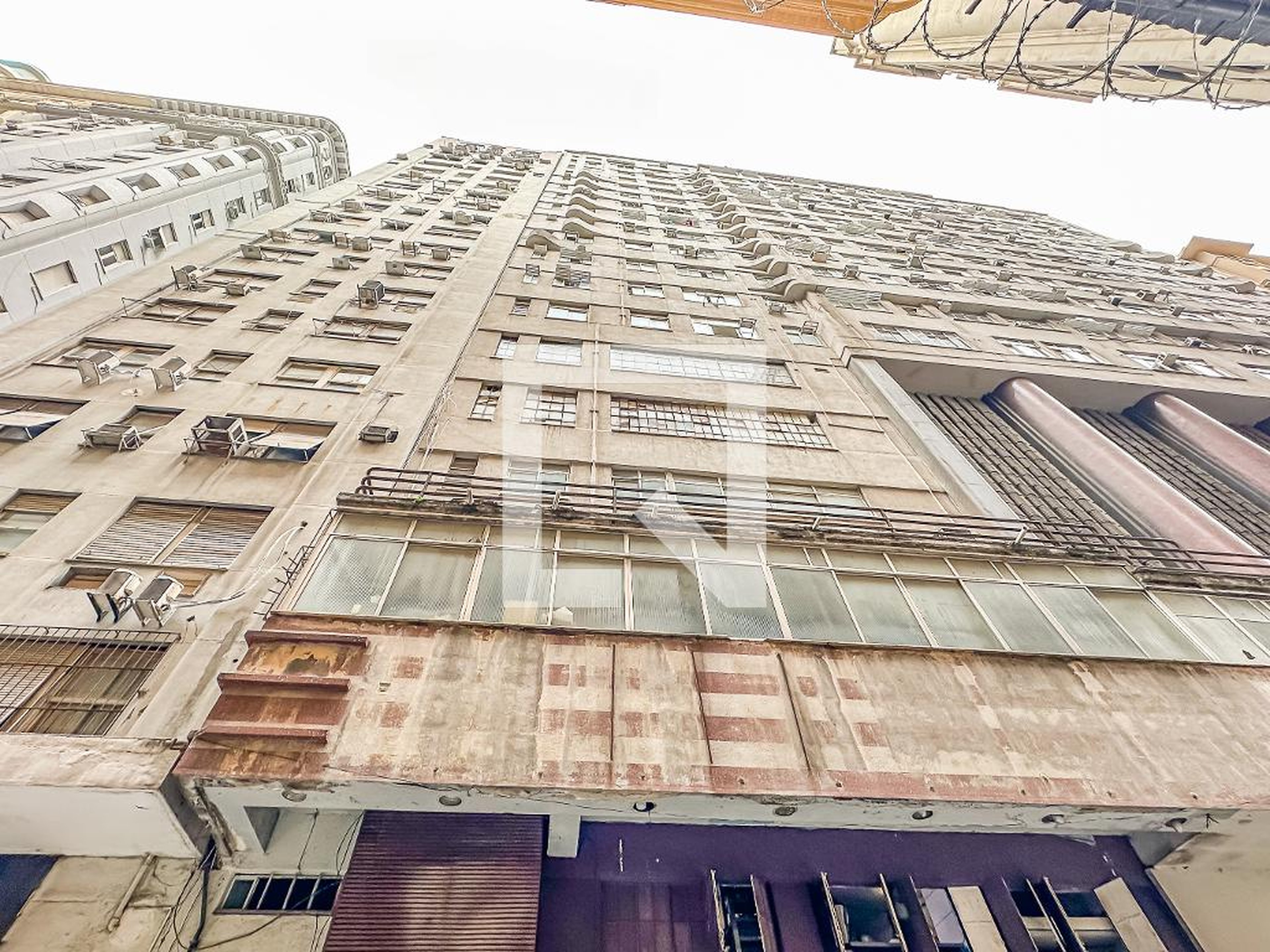 Fachada Condomínio em Rua Álvaro Alvim, 33