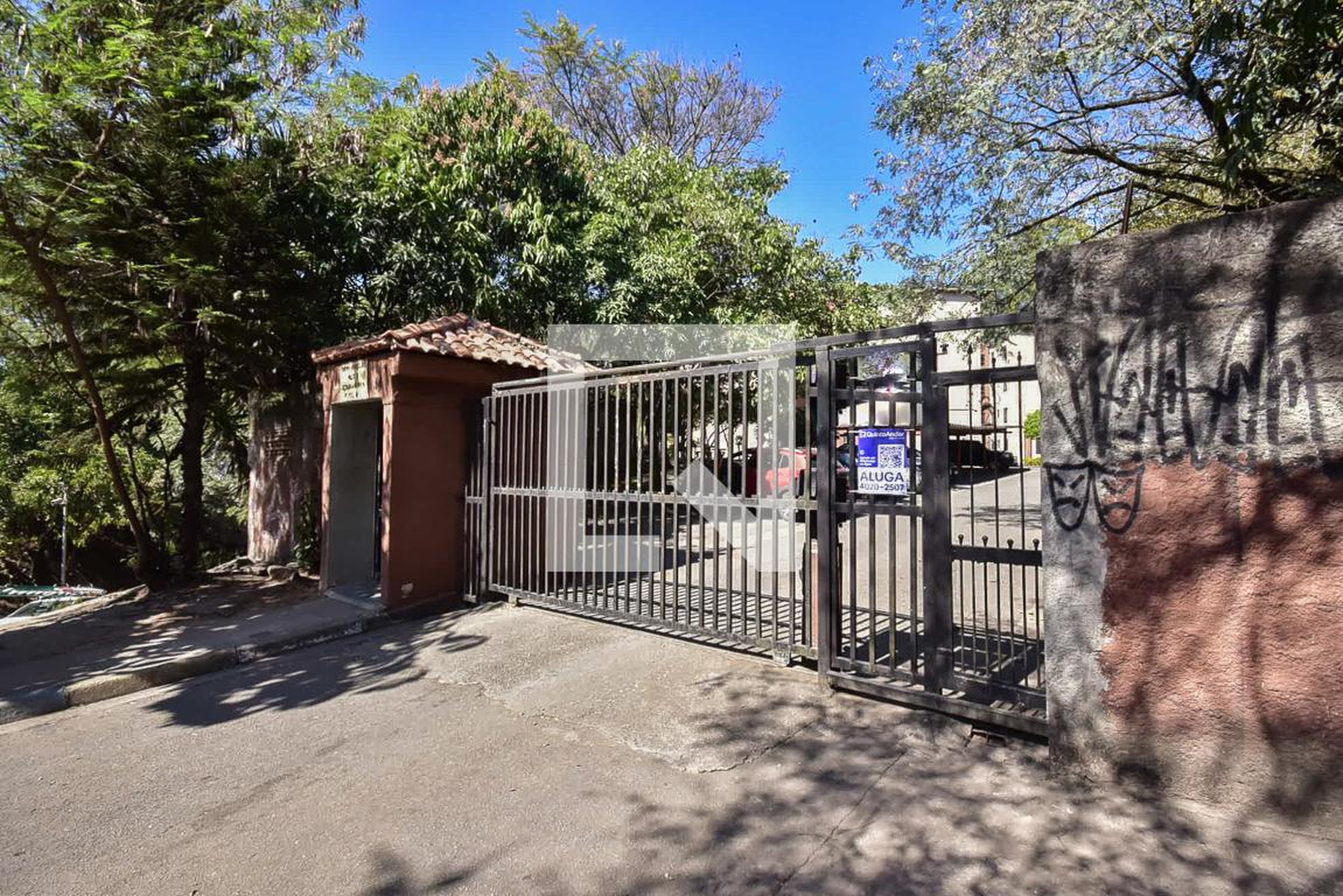 Fachada Condomínio em Rua Cachoeira Poraquê, 29