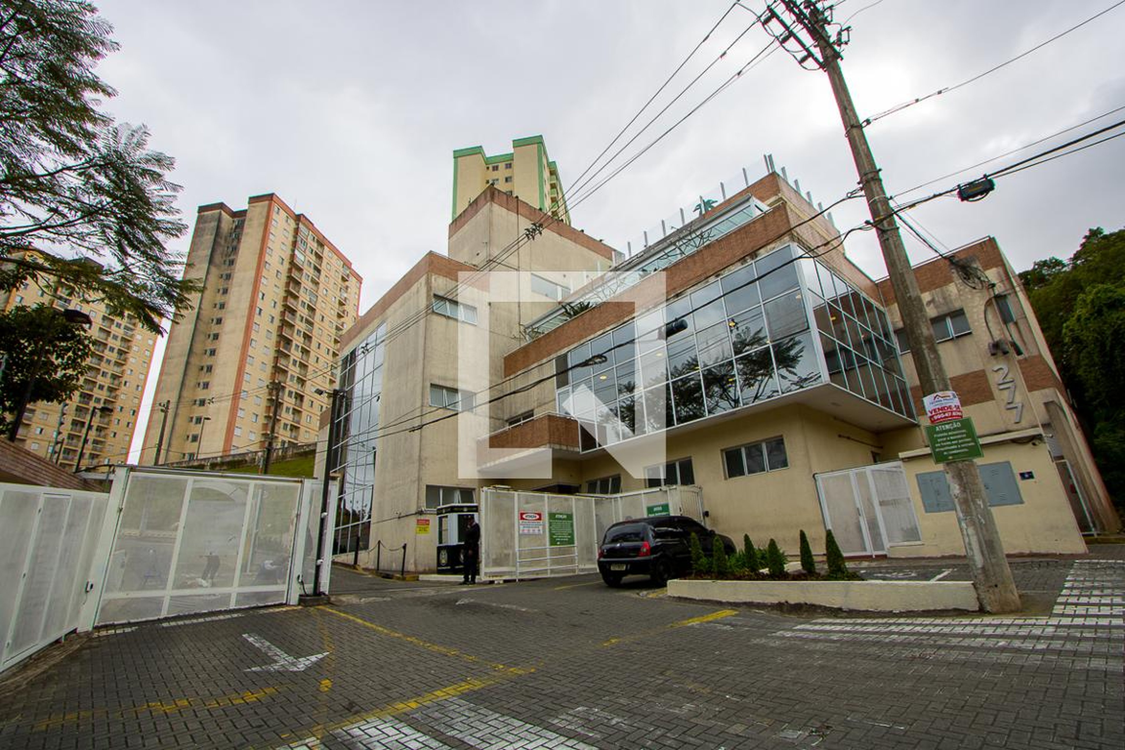 Fachada do condomínio Condomínio Figueiras