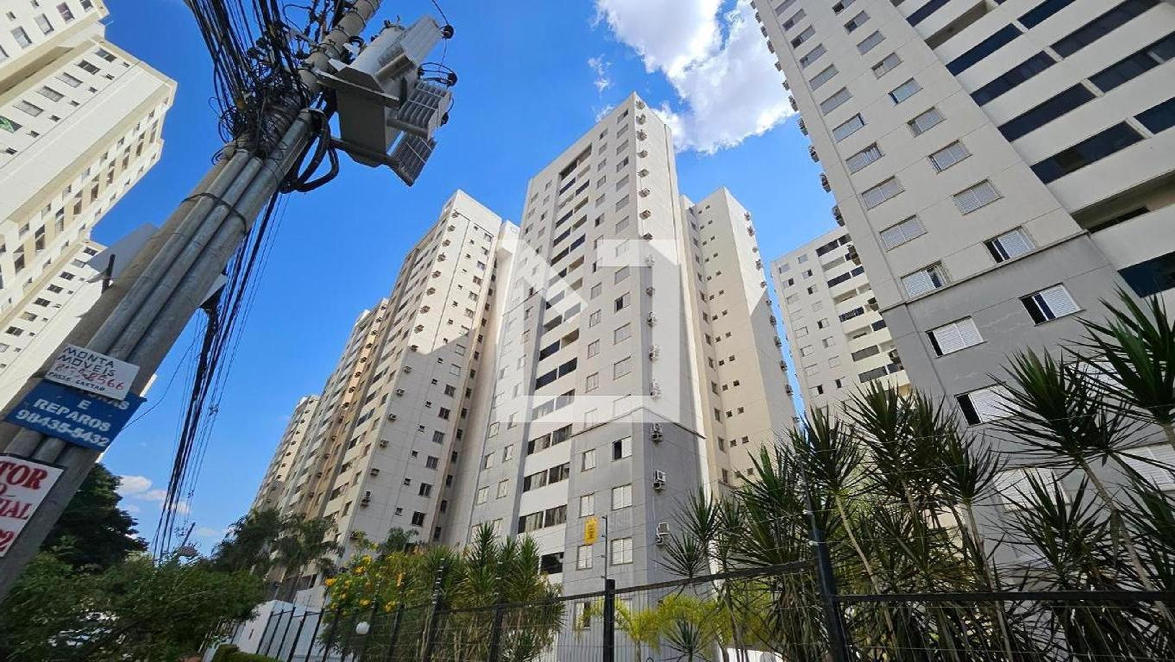 Fachada do Prédio Condomínio em Avenida Nápoli, 47