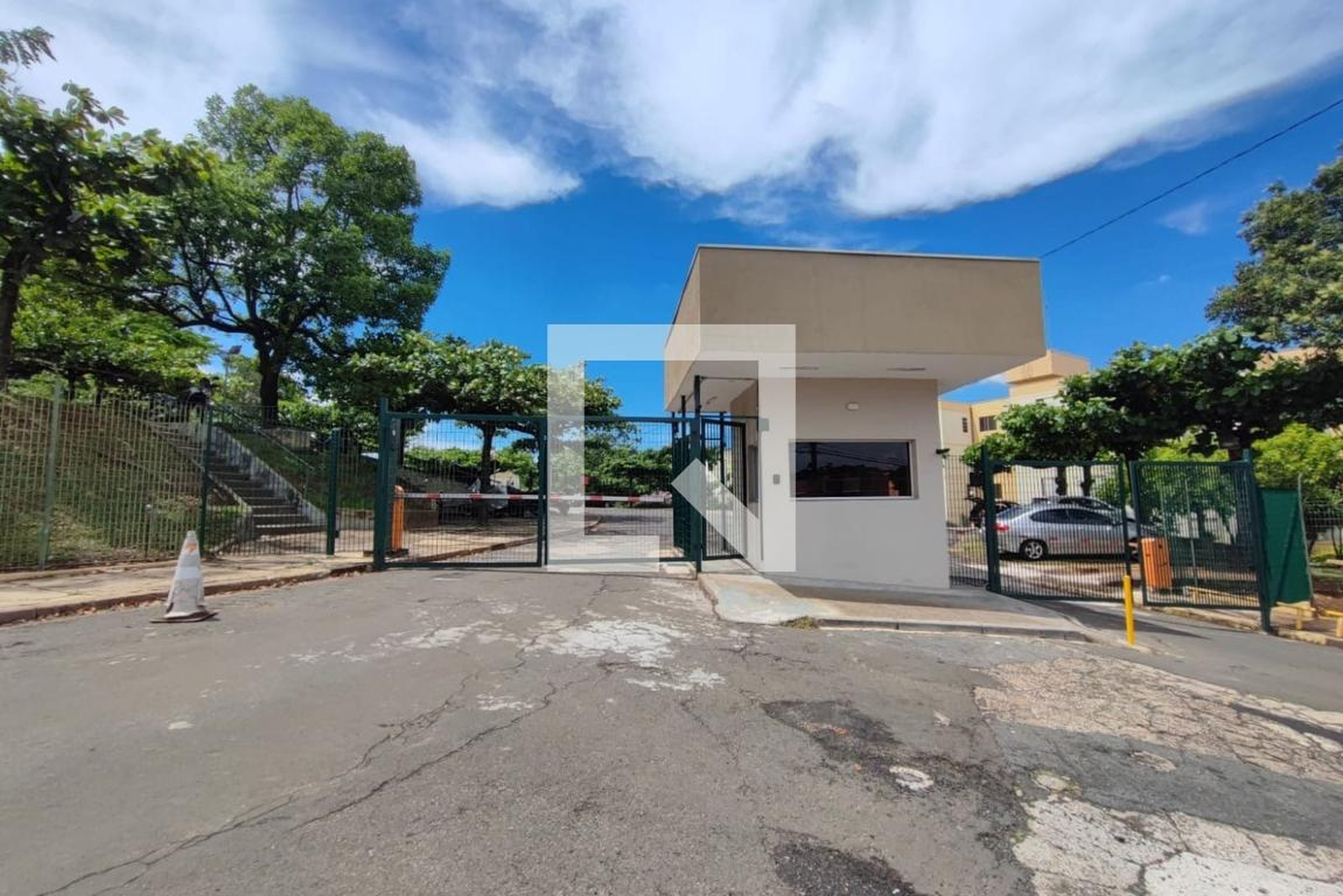 Fachada do Condomínio Residencial Bandeirantes - Portaria A