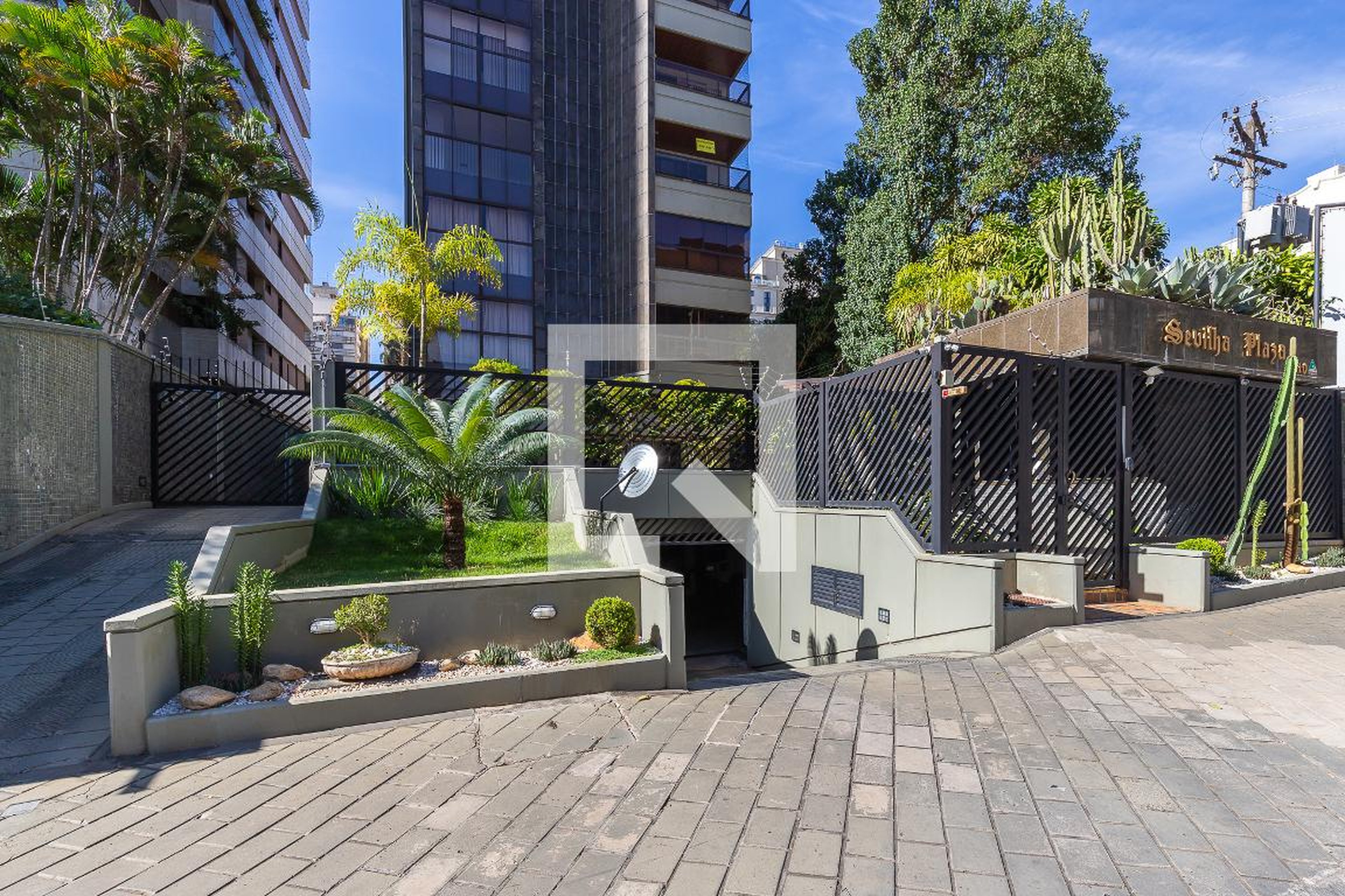 Fachada Condomínio Sevilha Plaza