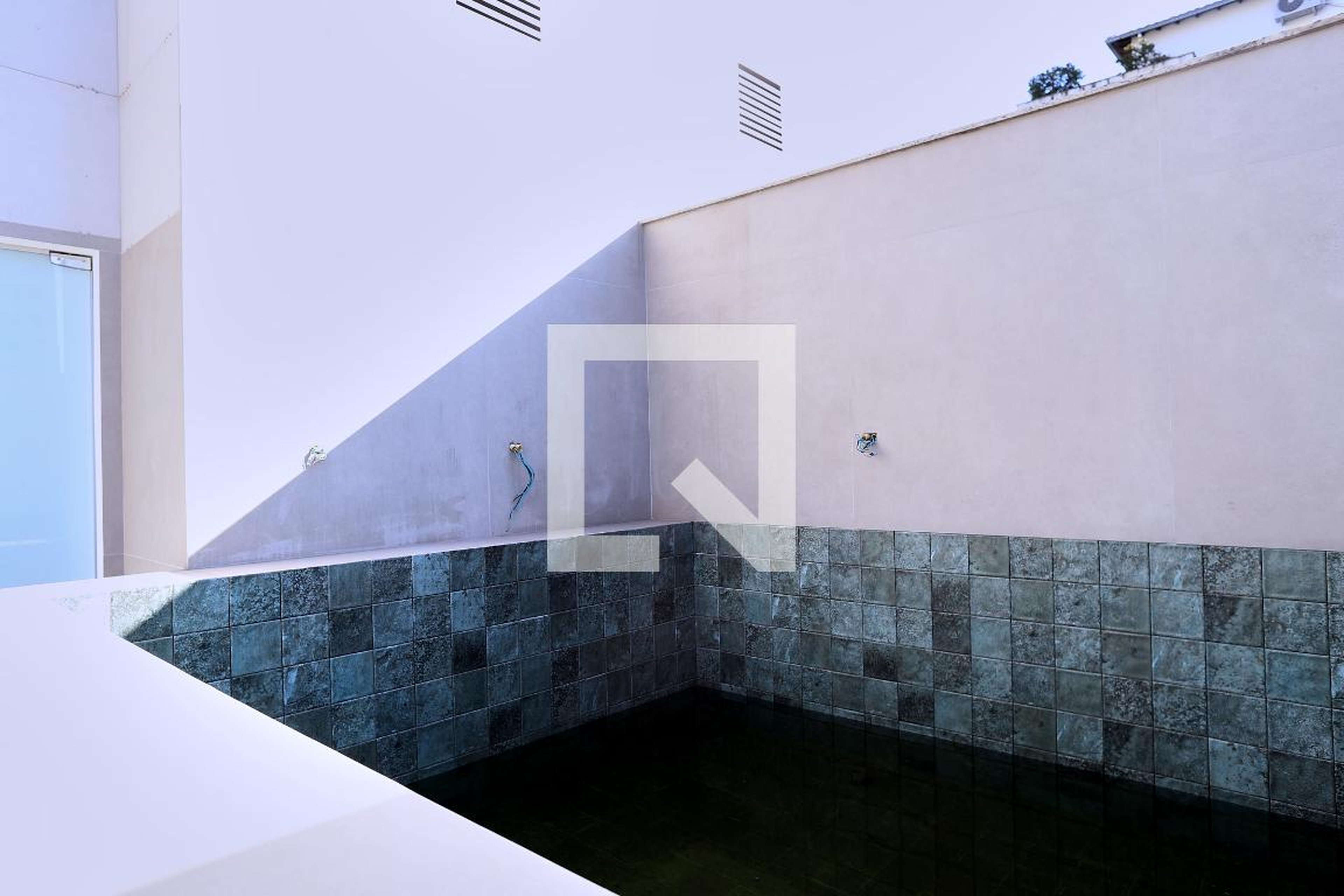 Piscina - Ed Pedro Sergio