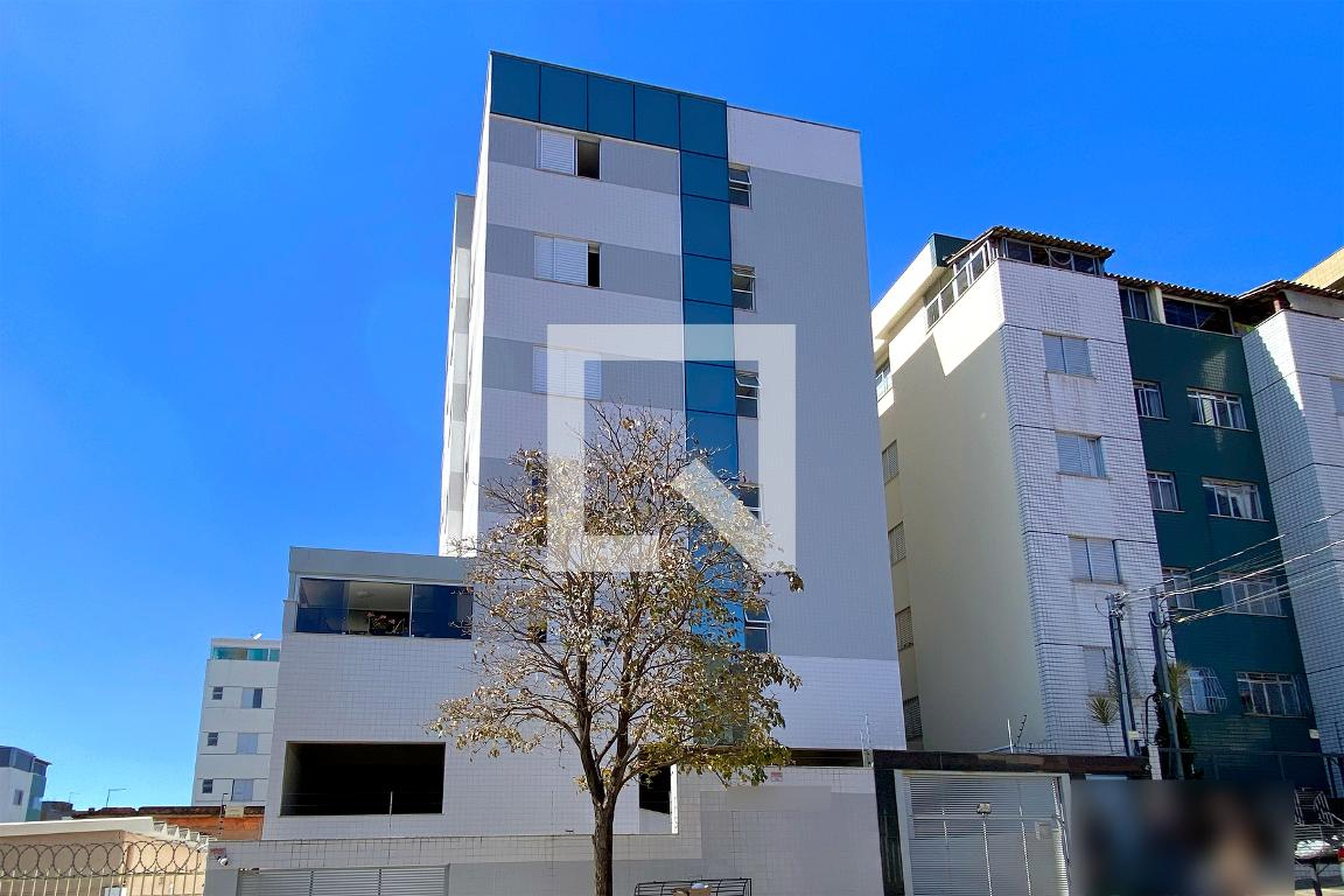 Fachada Condomínio em Rua Netuno, 100