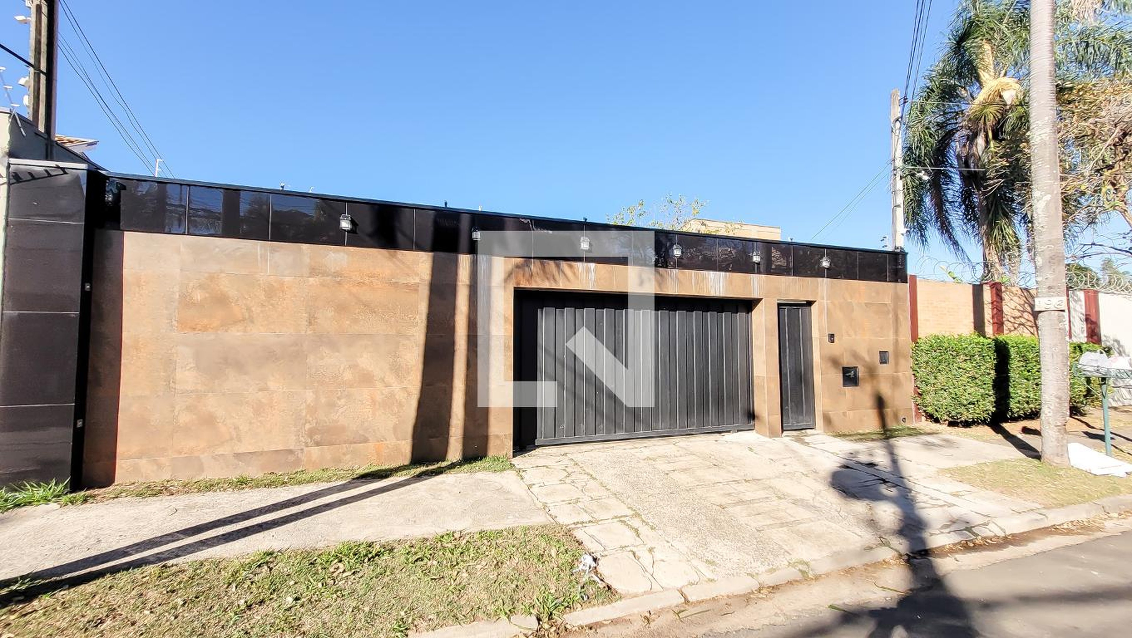 Fachada Condomínio em Rua João Chiavegatto, 196