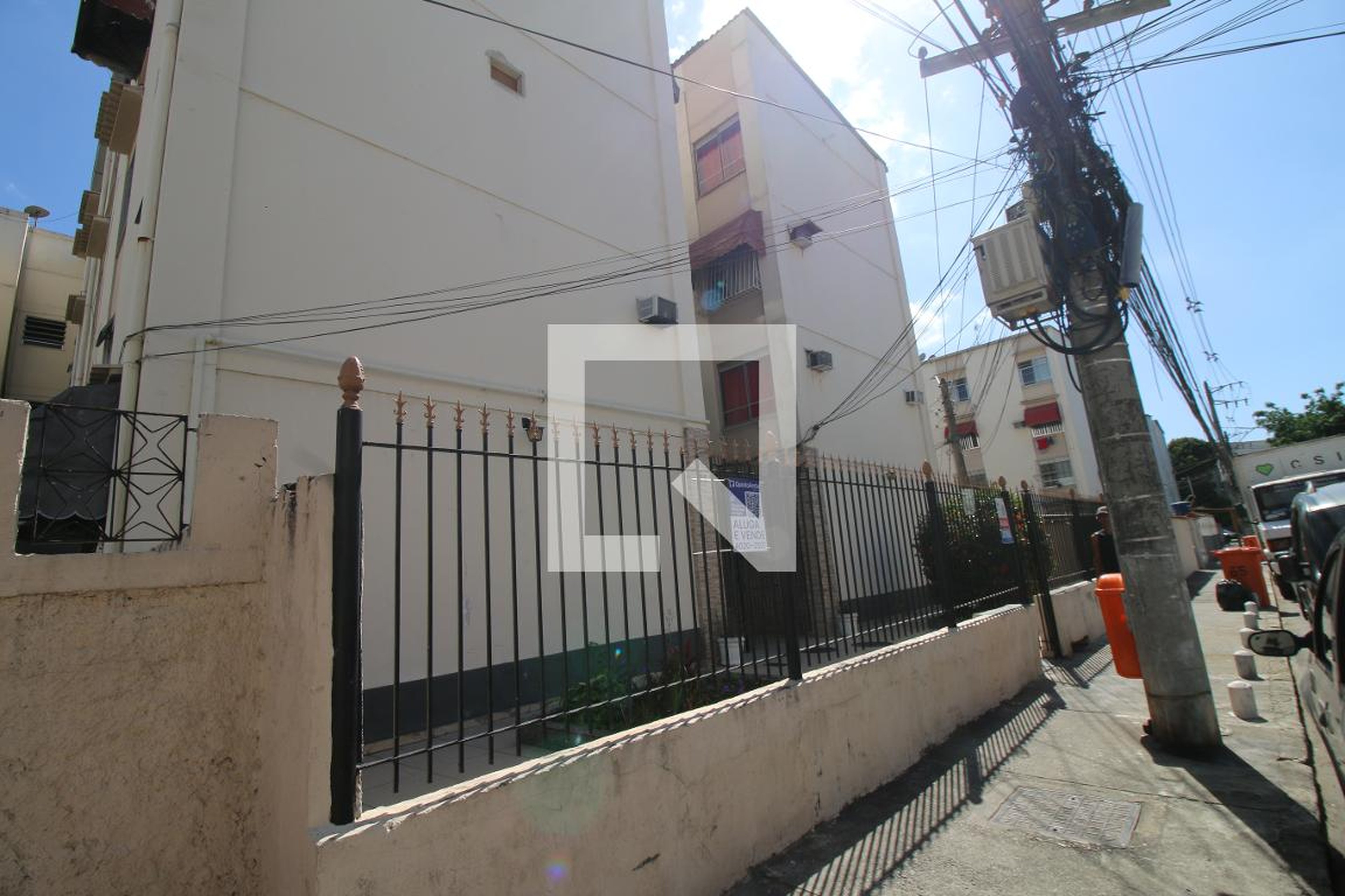 Fachada do Prédio Condomínio em Rua João Adil de Oliveira, 65